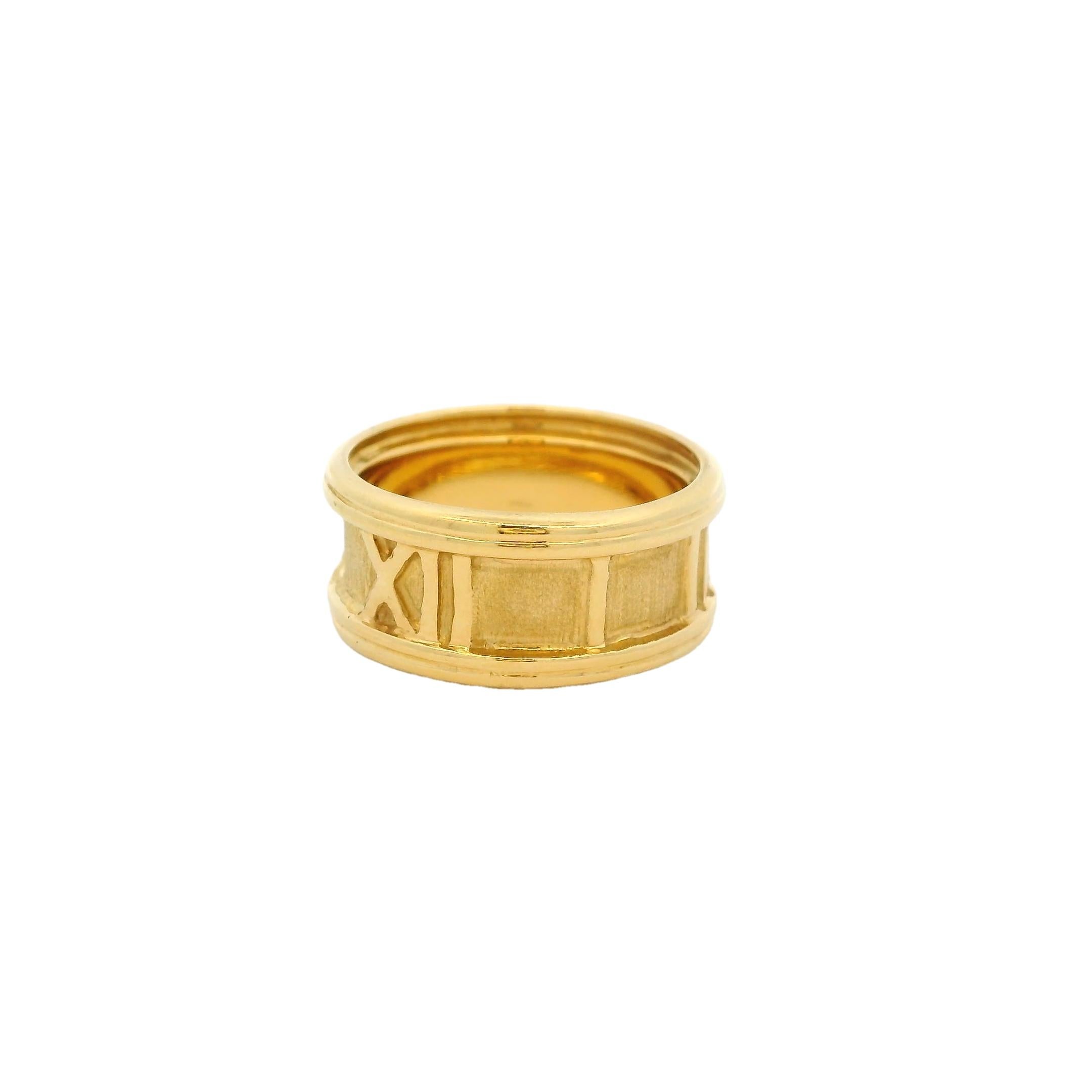 Anello a fascia con numeri romani in oro giallo 18 carati in vendita 4