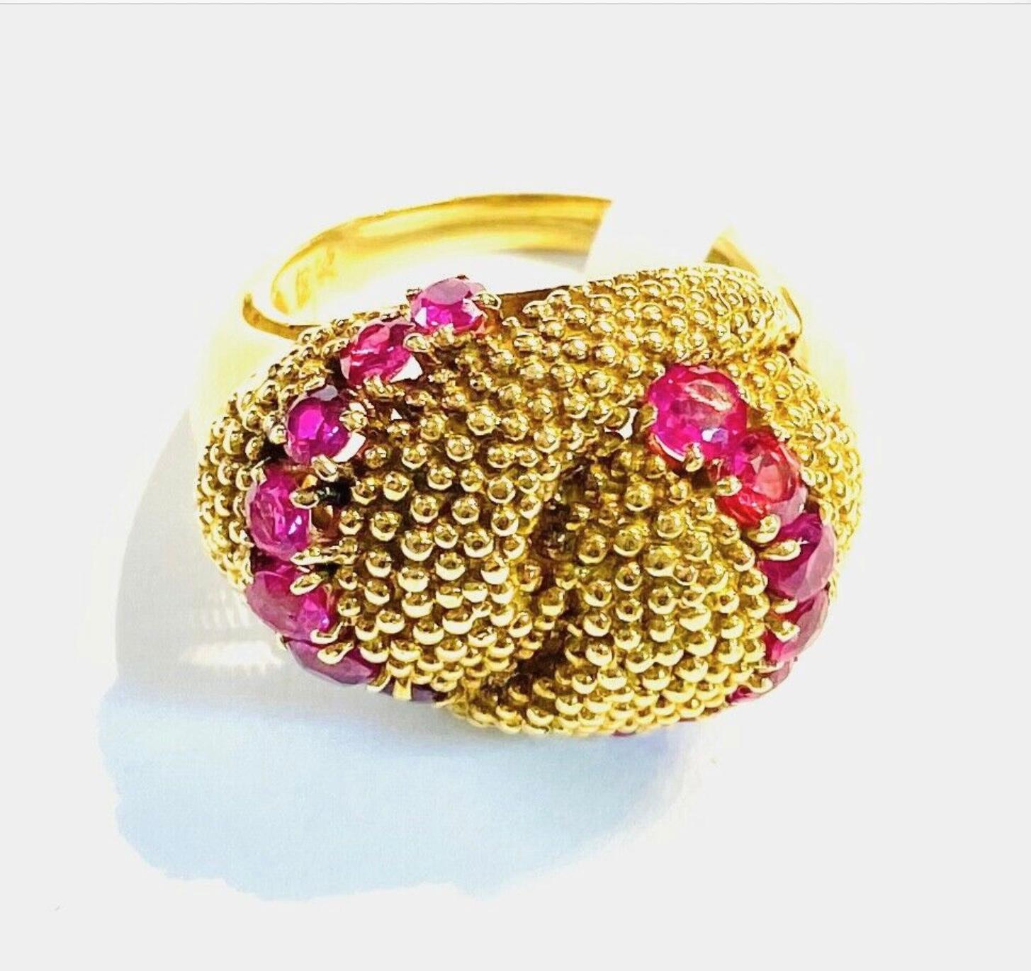 Modern Italian 18K Yellow Gold Ruby Ring For Sale