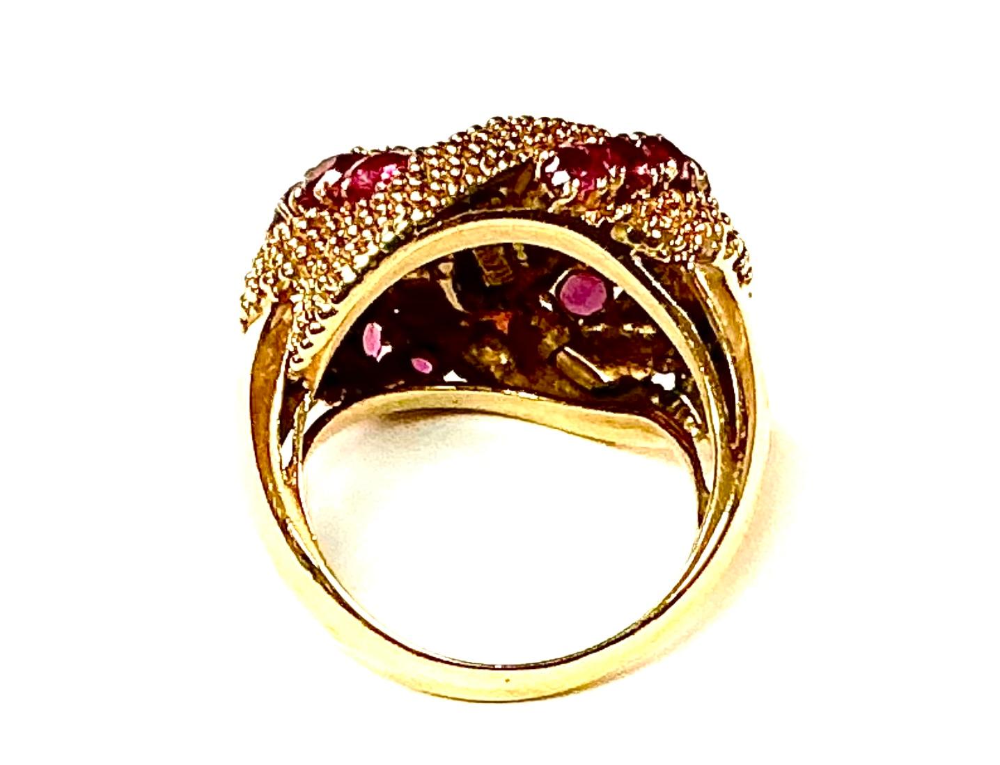 Italian 18K Yellow Gold Ruby Ring In Excellent Condition For Sale In Bradenton, FL