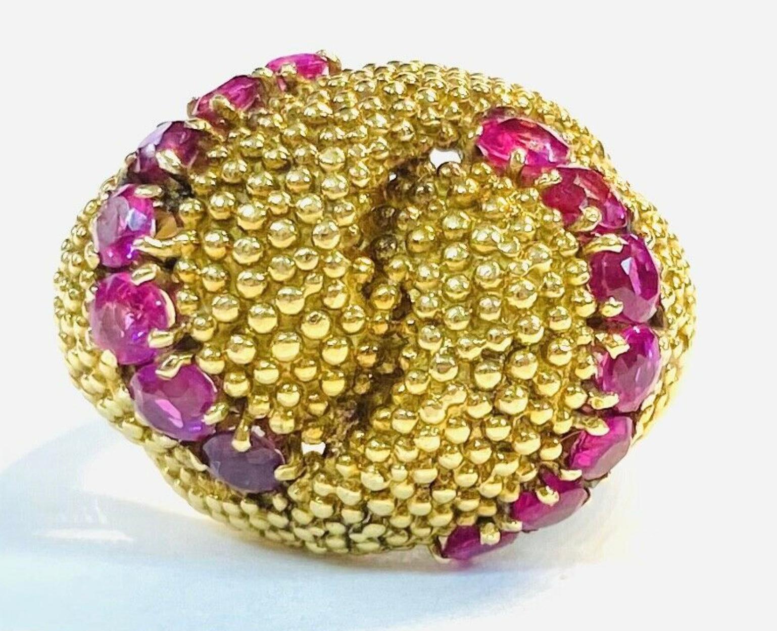 Bague italienne en or jaune 18 carats et rubis en vente 1