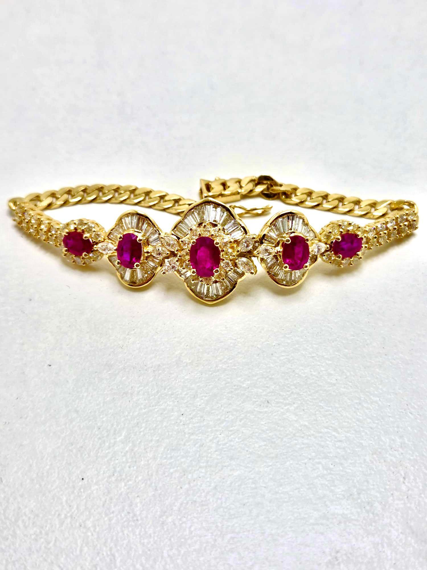 Artigiano Italian 18K Yellow Gold Semi-Rigid Bracelet with 3.20 ct Rubies and Diamonds in vendita