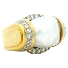 Italian 18K Yellow Gold South Sea Baroque Pearl & Diamond Ring, 1970s–1980s