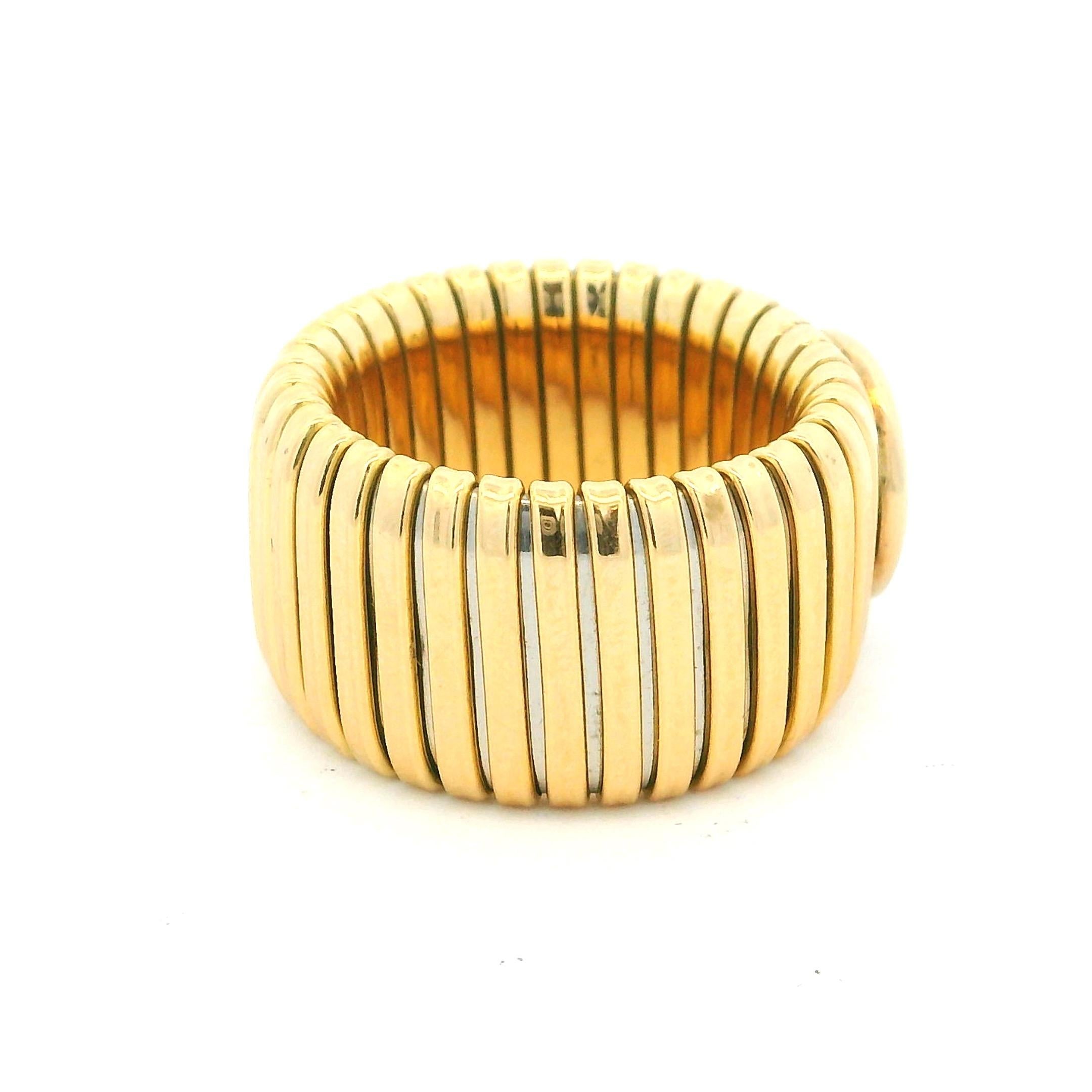 Bague italienne en or jaune 18 carats à tubogas avec pièce de monnaie ancienne, années 1970 Unisexe en vente