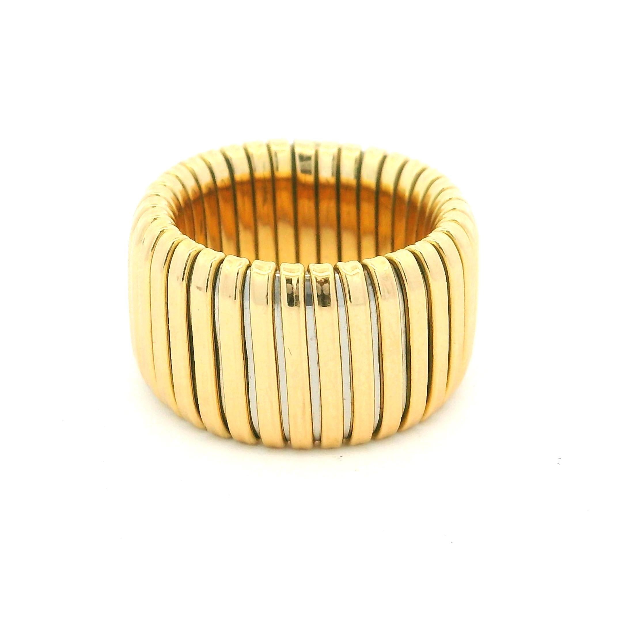 Bague italienne en or jaune 18 carats à tubogas avec pièce de monnaie ancienne, années 1970 en vente 1