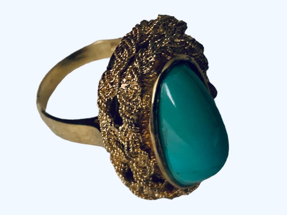 Modern Italian 18K Yellow Gold Turquoise Cocktail Ring For Sale