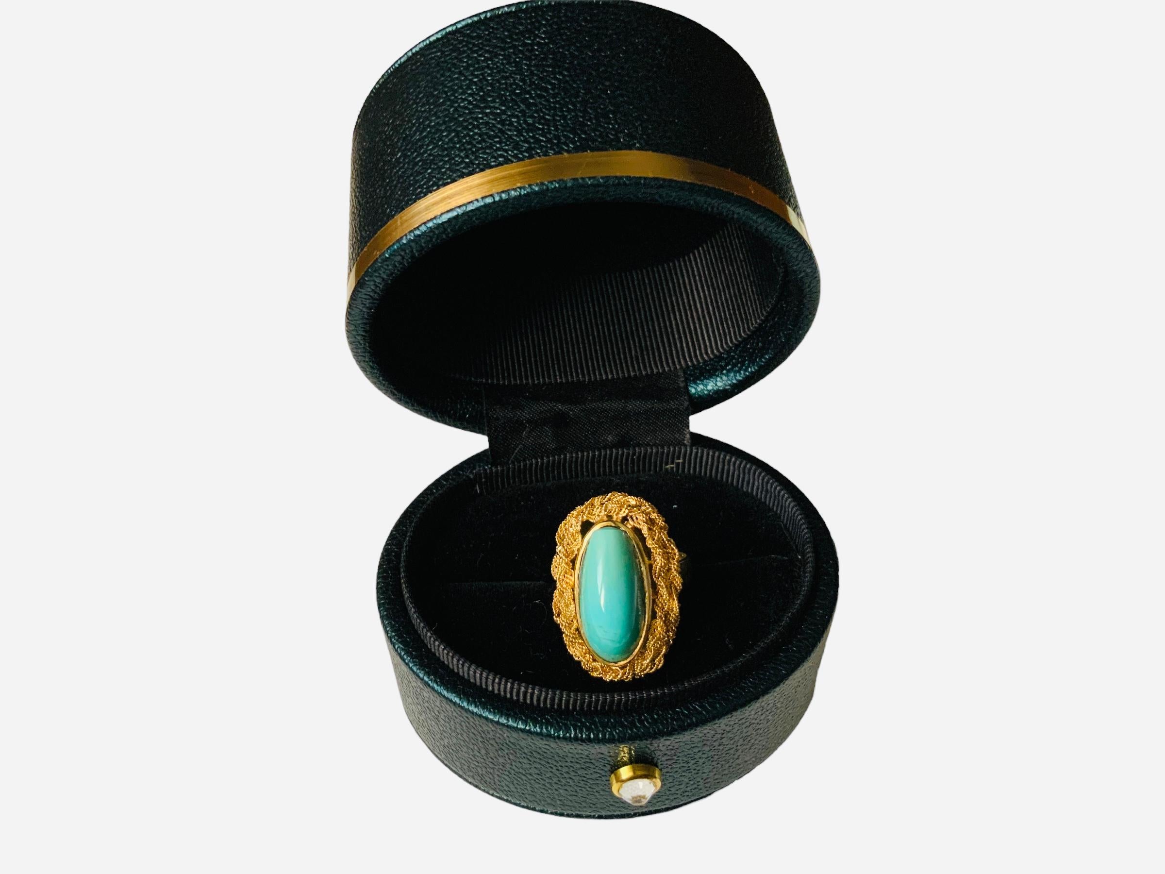 Italian 18K Yellow Gold Turquoise Cocktail Ring In Good Condition For Sale In Guaynabo, PR