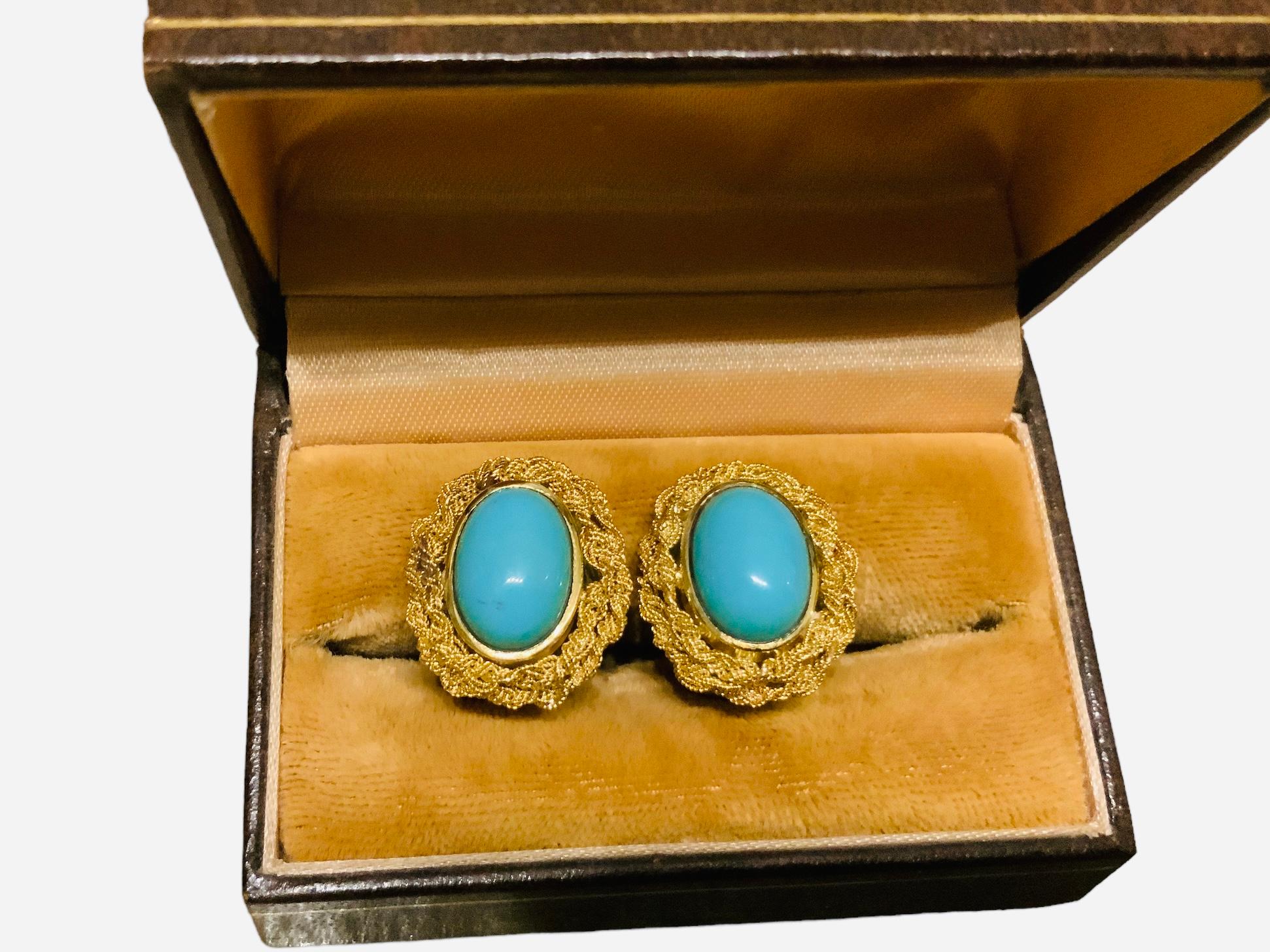 Italian 18K Yellow Gold Turquoise Pair Of Earrings  For Sale 3