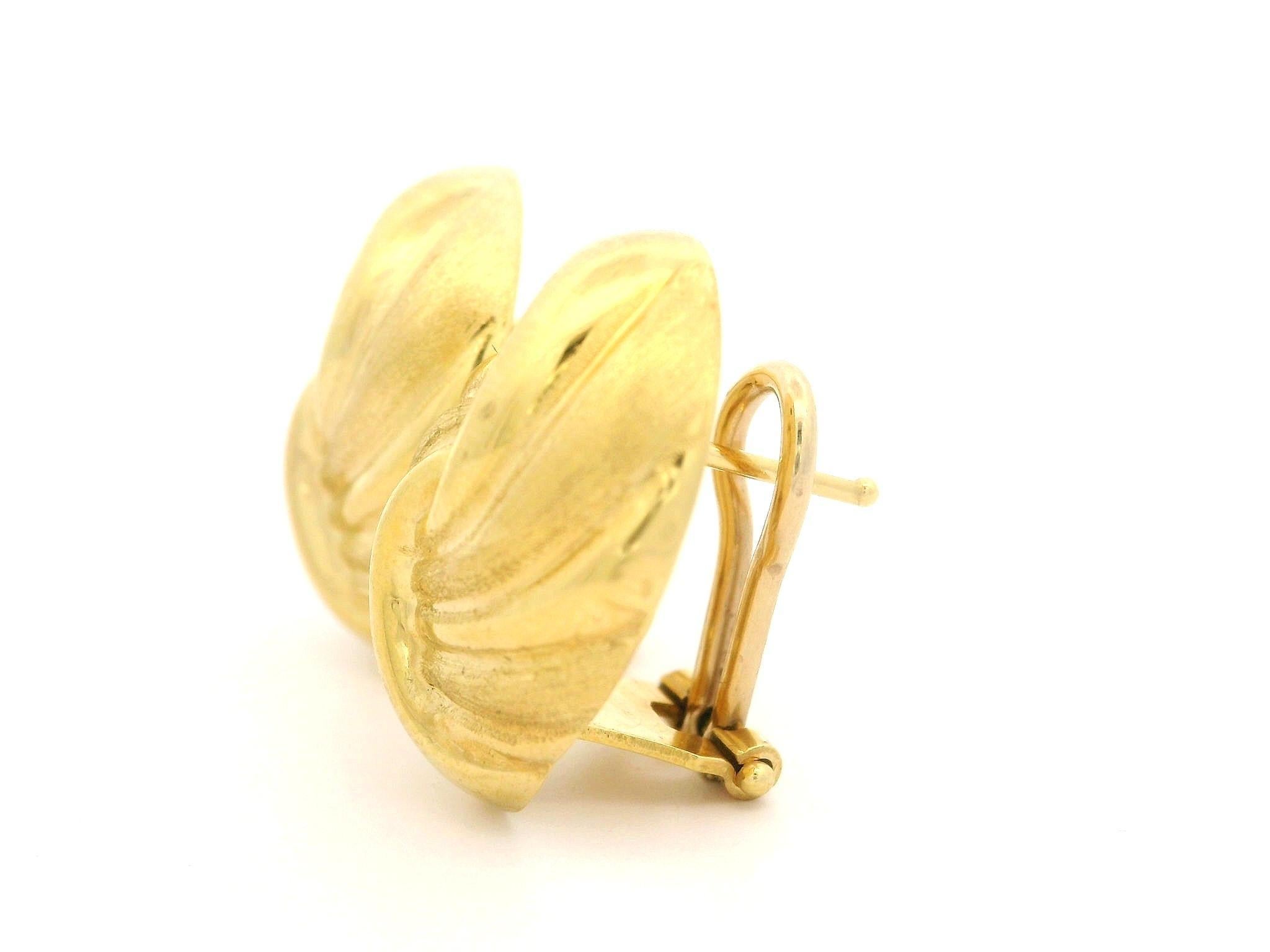 Italian 18k Yellow Gold Twist Look Puffed Dual Finish Button Omega Earrings For Sale 2