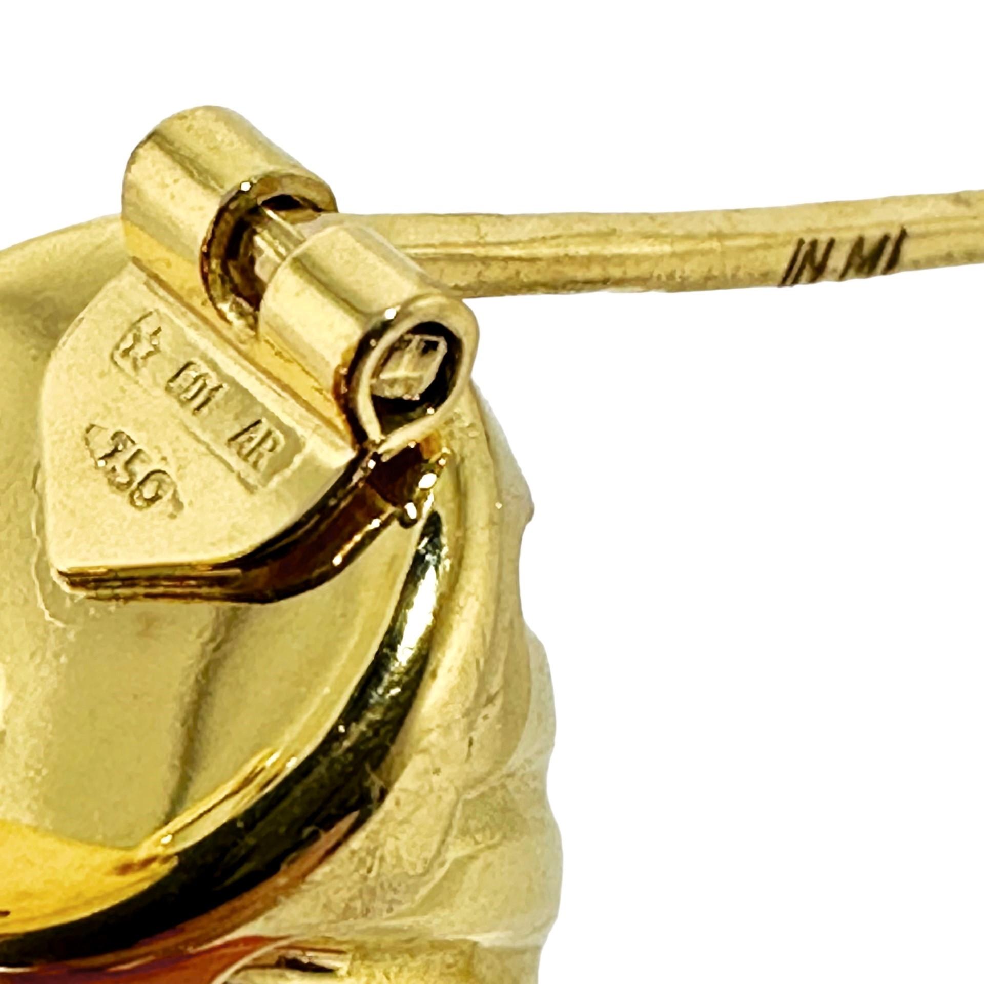 Boucles d'oreilles italiennes en or jaune 18K avec anneaux torsadés d'une longueur de 1,25 pouces et d'une épaisseur de 1/4 de pouce Pour femmes en vente