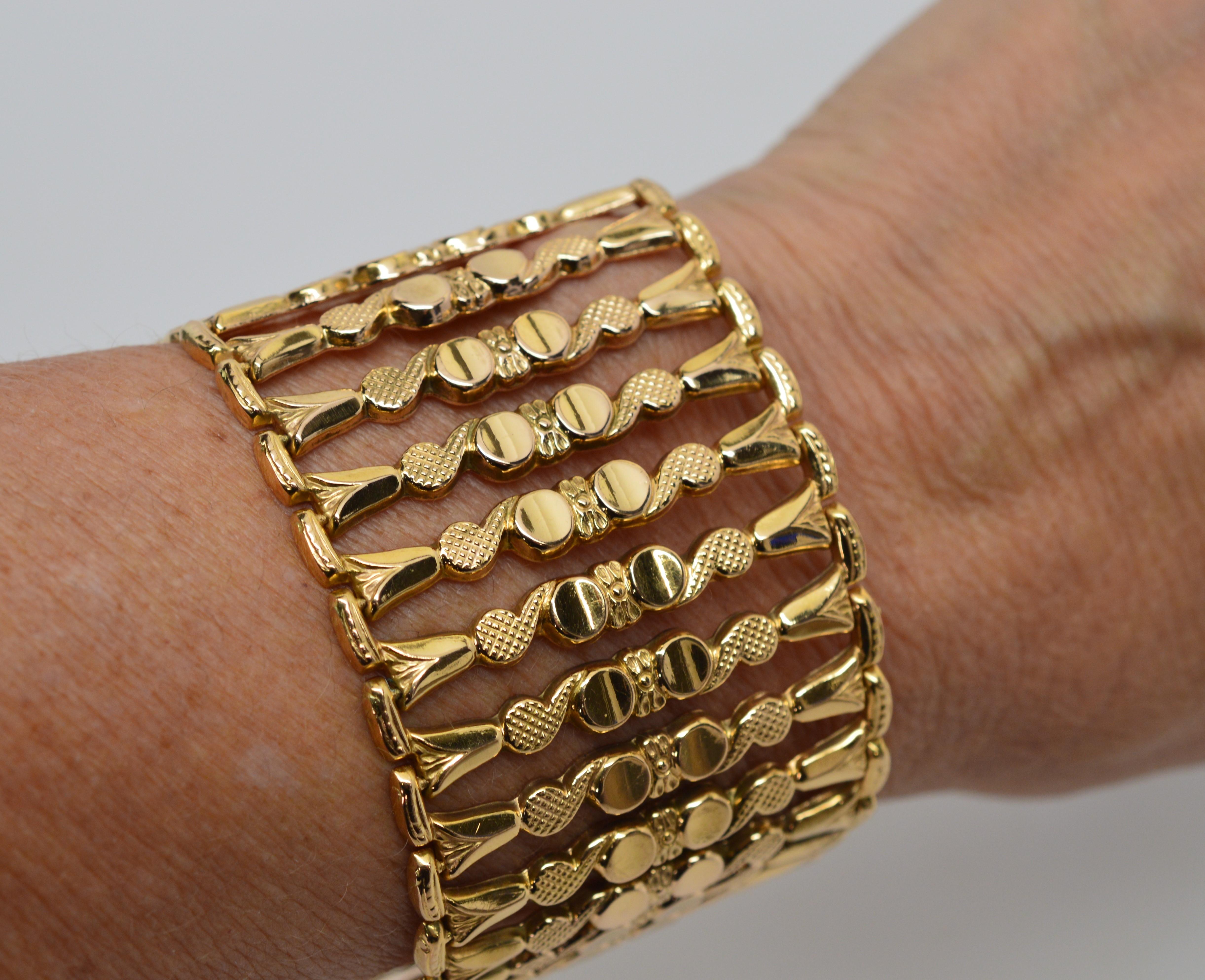 Breites italienisches Gliederarmband aus 18 Karat Gelbgold mit Leitergliedern im Zustand „Hervorragend“ im Angebot in Mount Kisco, NY