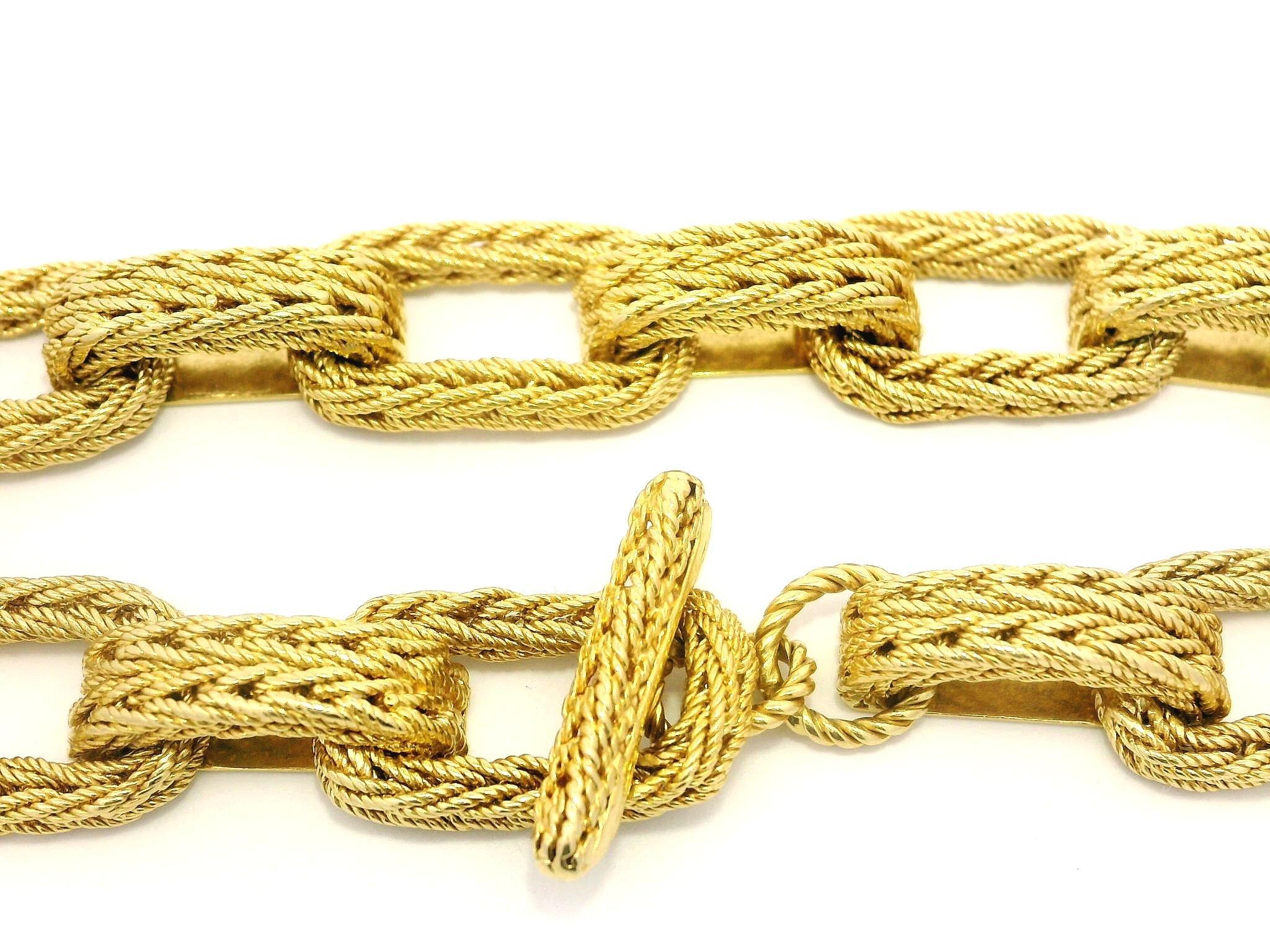 Bracelet italien en or jaune 18k à maillons rectangulaires tressés avec fermoir à bascule en vente 6