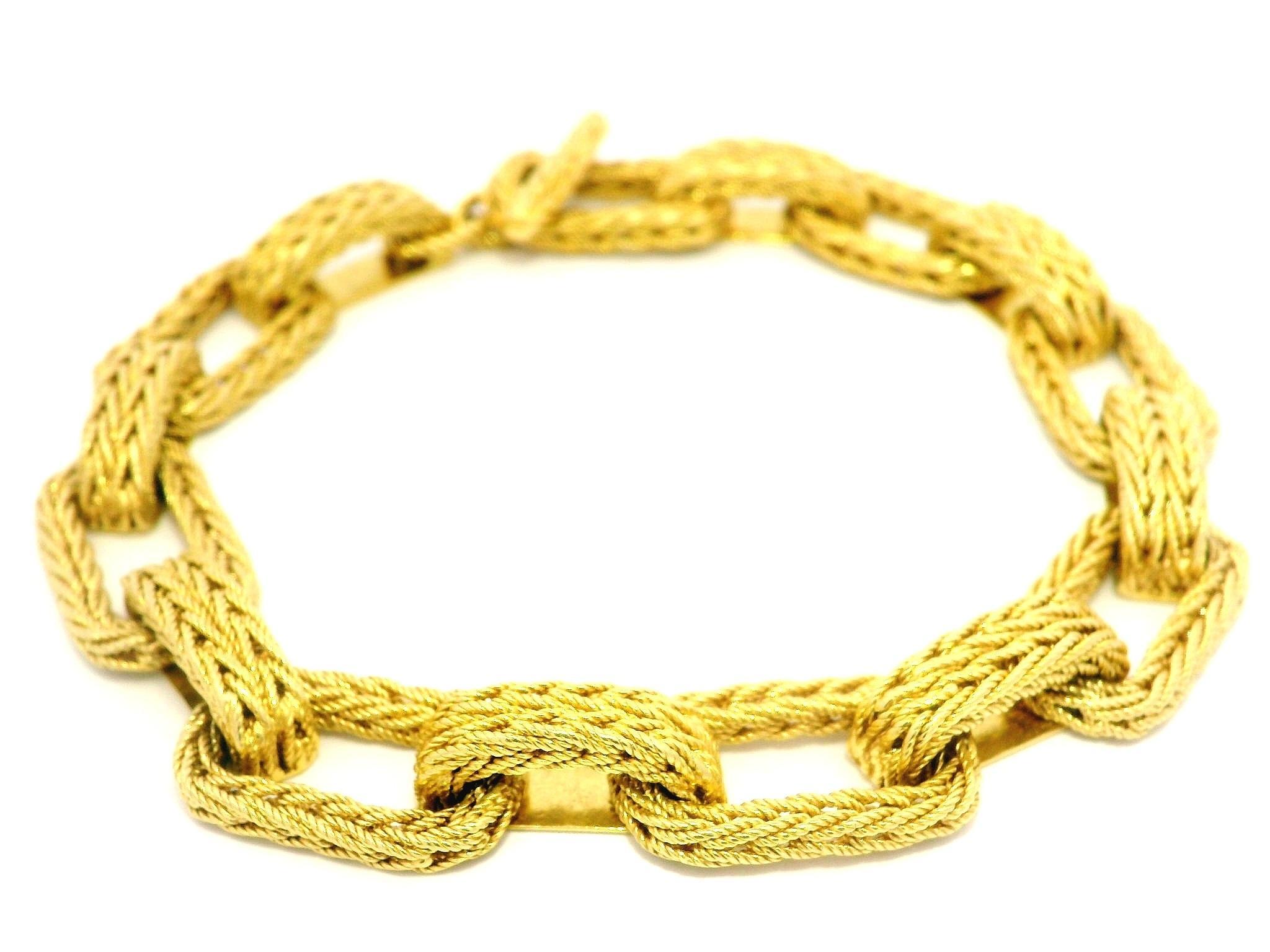 Bracelet italien en or jaune 18k à maillons rectangulaires tressés avec fermoir à bascule en vente 8
