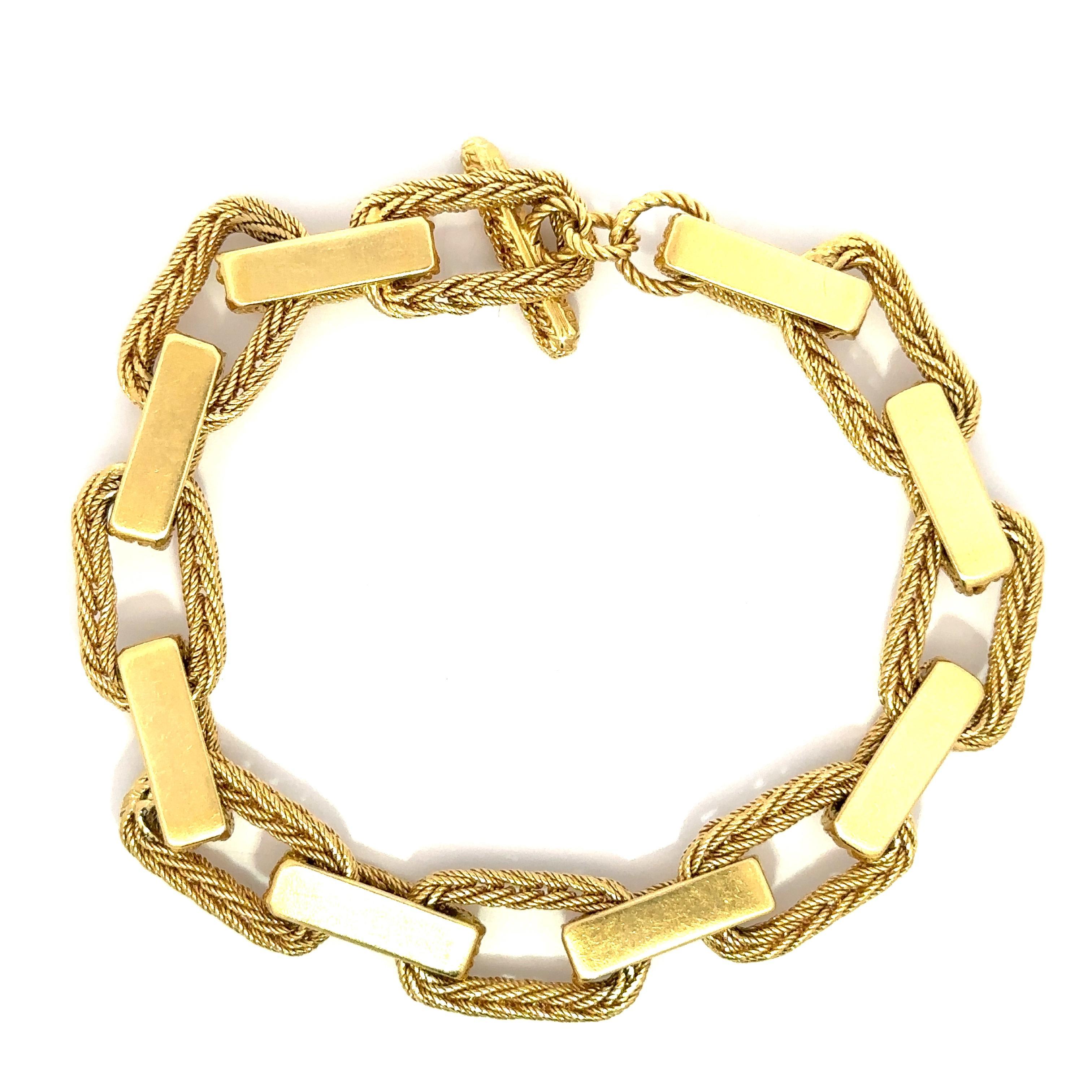 Bracelet italien en or jaune 18k à maillons rectangulaires tressés avec fermoir à bascule en vente 10