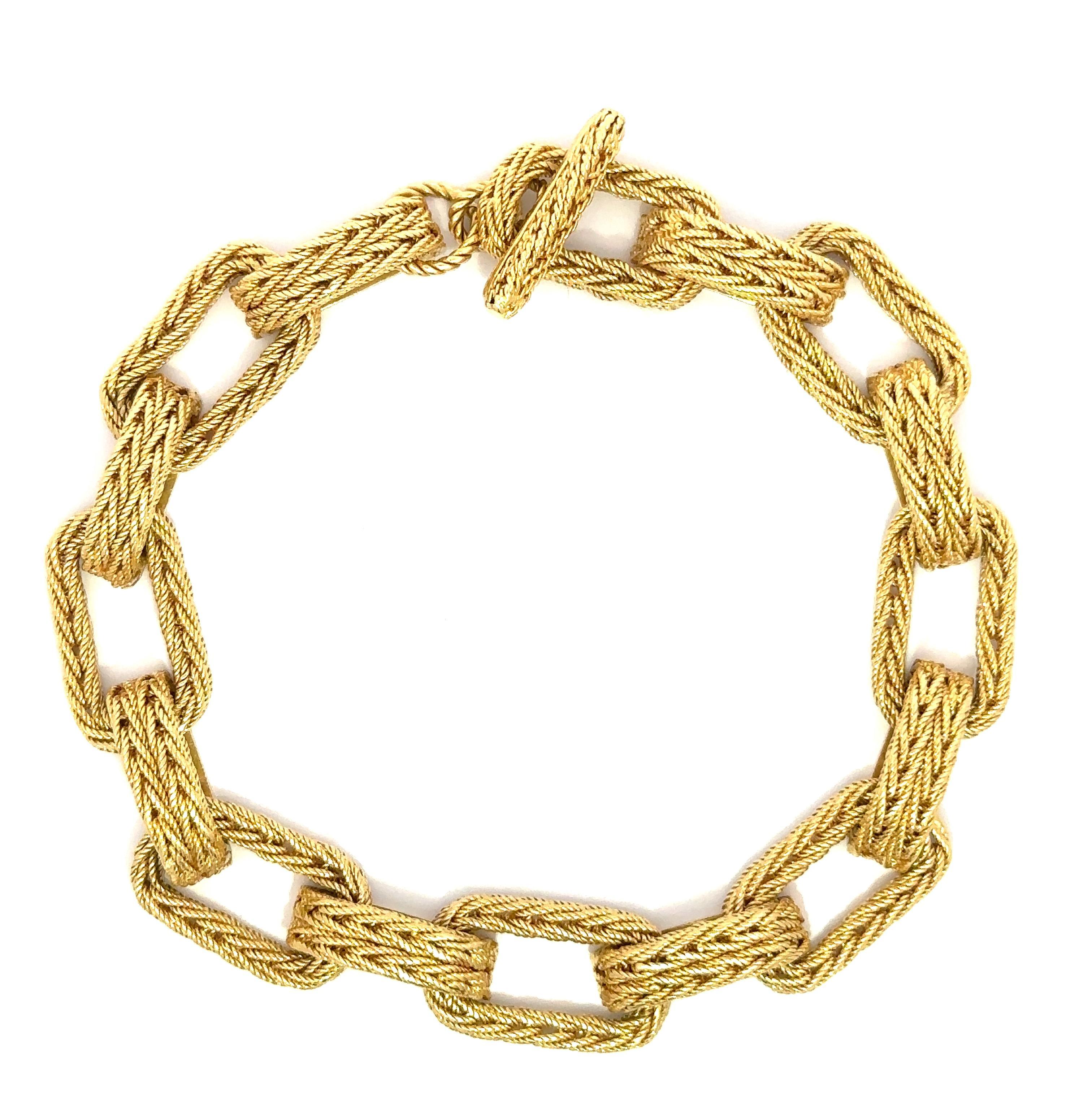 Bracelet italien en or jaune 18k à maillons rectangulaires tressés avec fermoir à bascule en vente 11