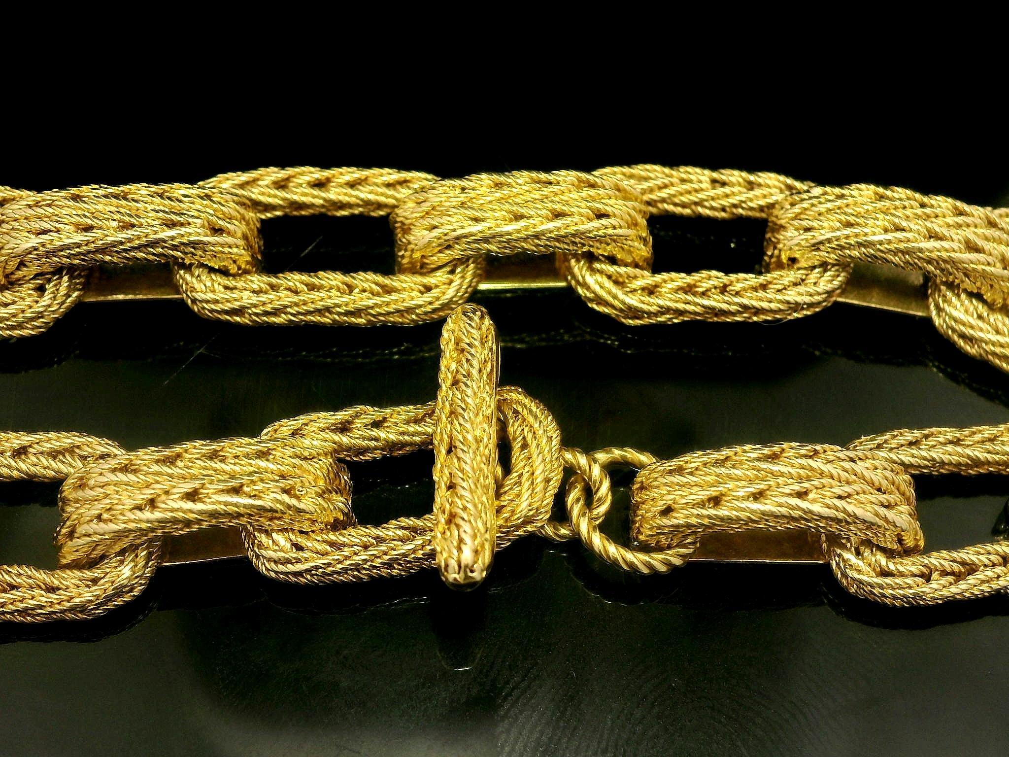 Bracelet italien en or jaune 18k à maillons rectangulaires tressés avec fermoir à bascule en vente 2