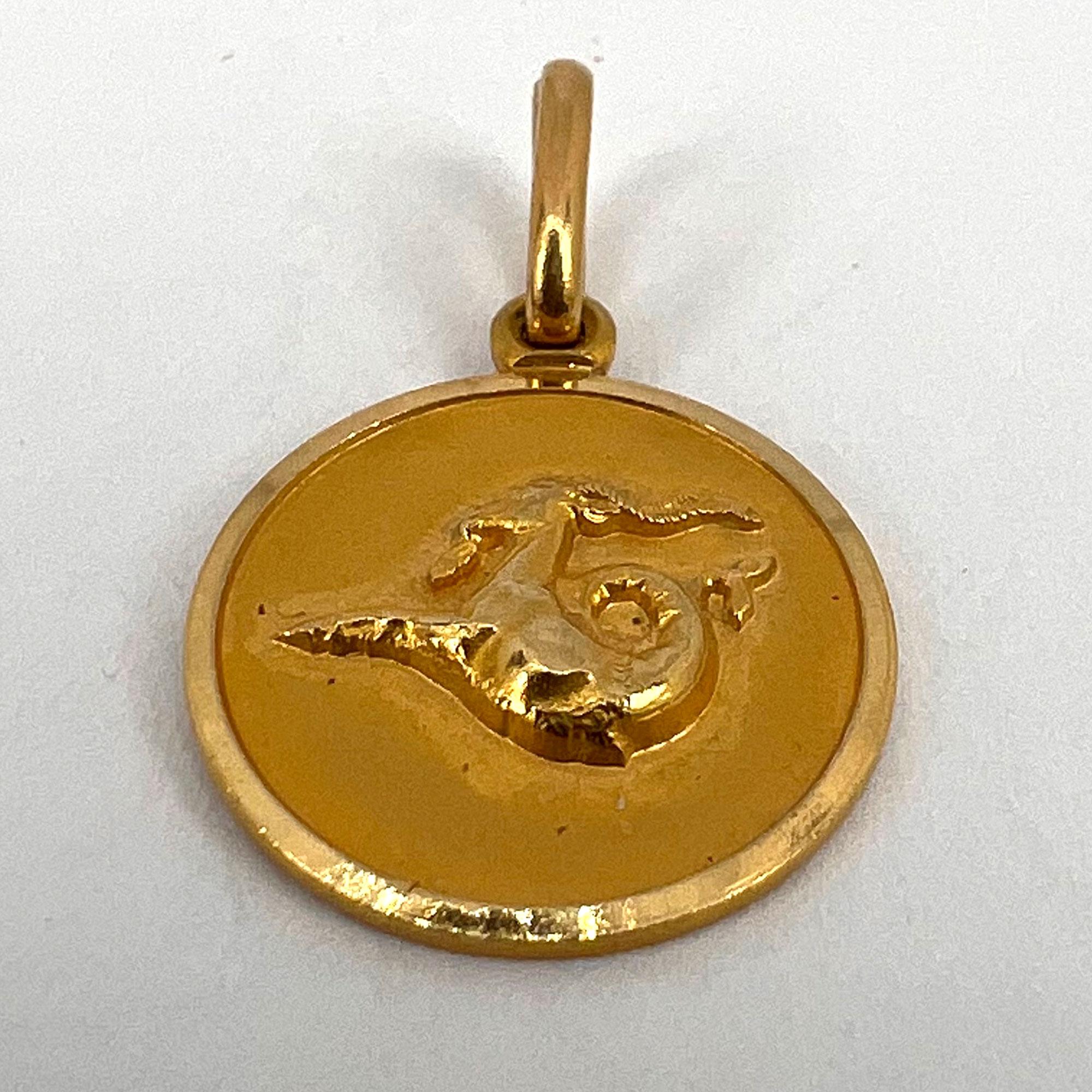 Italian 18k Yellow Gold Zodiac Capricorn Charm Pendant 8