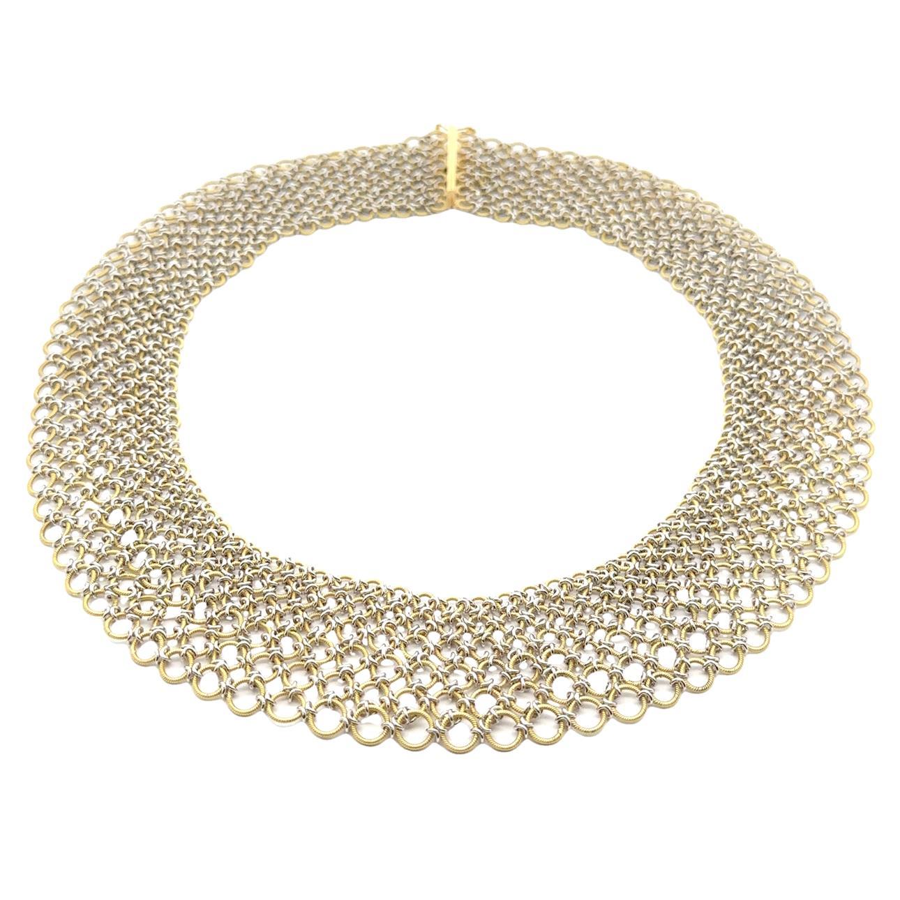 Collier italien en or jaune et blanc 18k à large maille texturée et entrelacée, 16