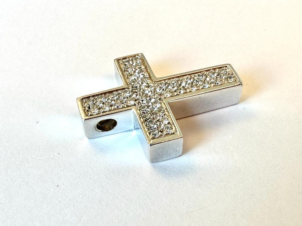 Modern Italian 18 Karat White Gold Cross with Diamonds For Sale