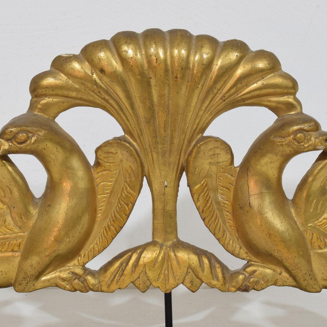 Italian 18th/ 19th Century Carved Giltwood Neo Classical Ornament With Birds For Sale 1