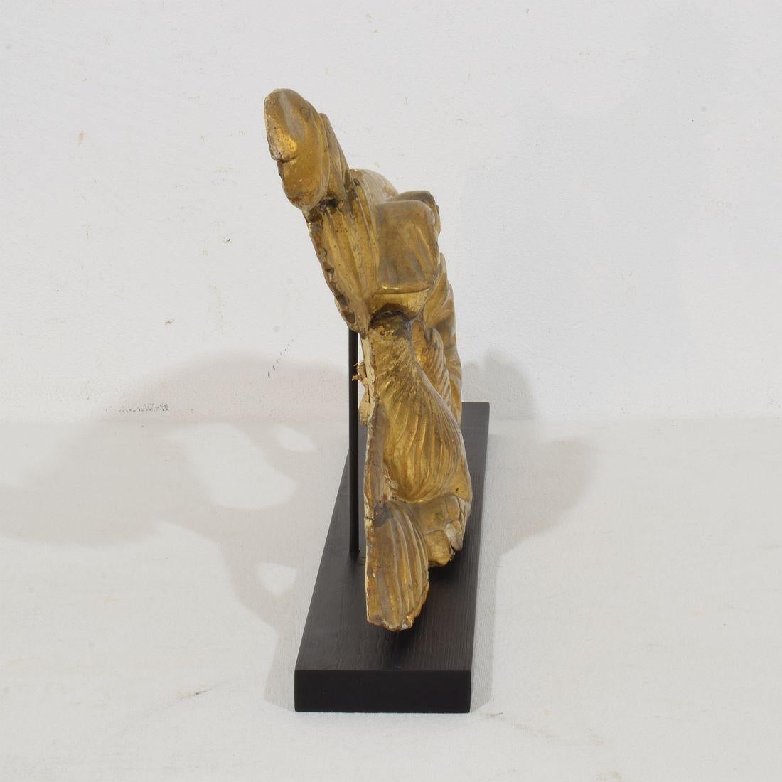 Adorno de pájaro italiano de estilo neoclásico tallado en madera de gilt del siglo XVIII/XIX Italiano en venta
