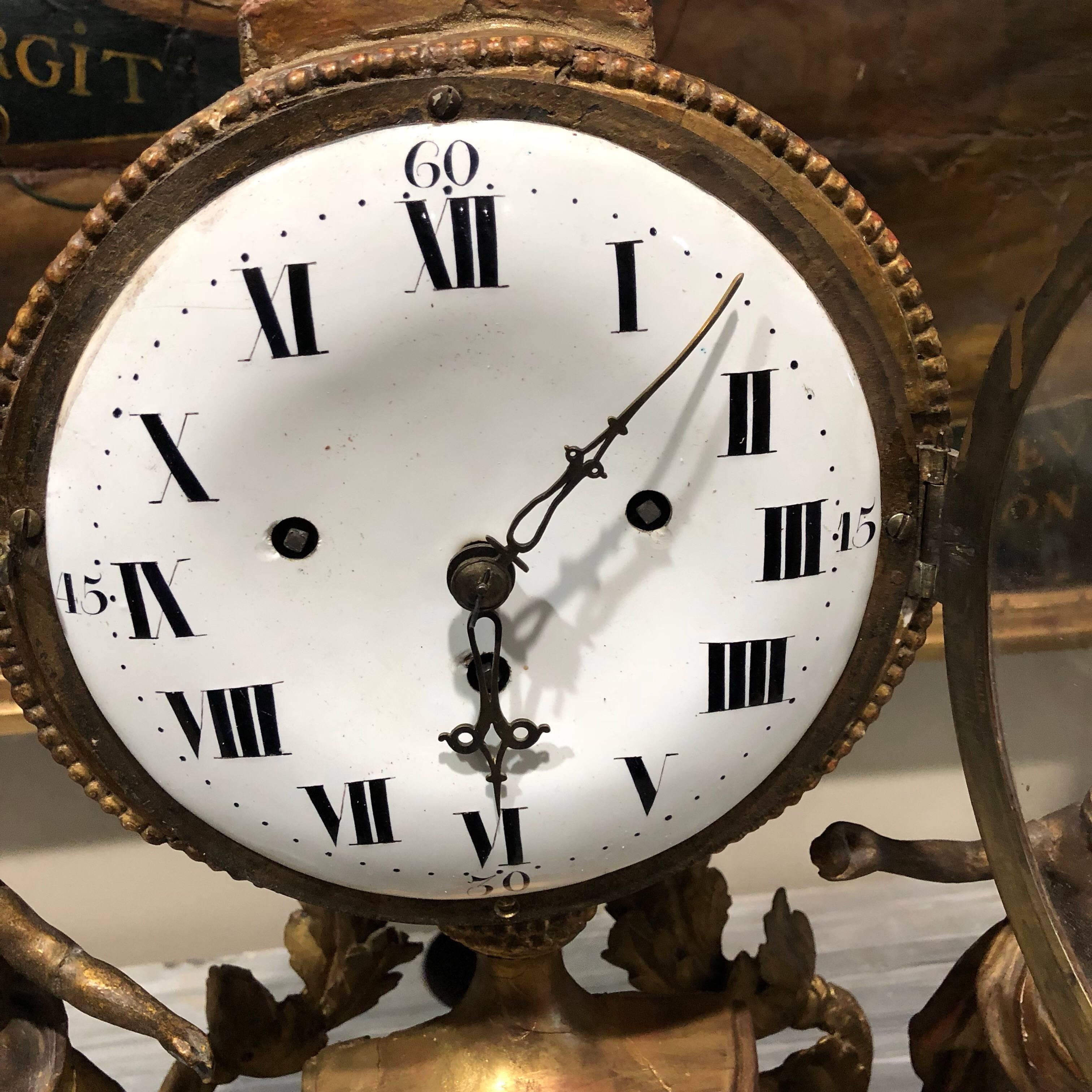 Italian 18th Century Giltwood Mantle Clock For Sale 3