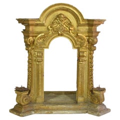 Antique Italian 18th Century Baroque Carved Giltwood Altar Shrine