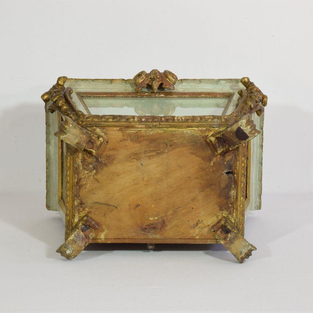 Italian 18th Century Baroque Carved Wooden Reliquary Shrine 5