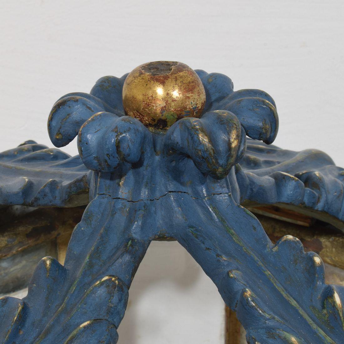 Reliquaire en bois sculpté italien baroque du 18e siècle en vente 7