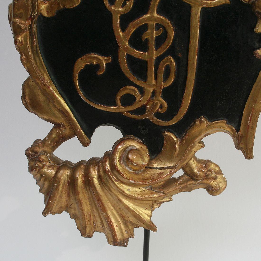 Italian 18th Century Baroque Gilded Coat of Arms with Lion 7