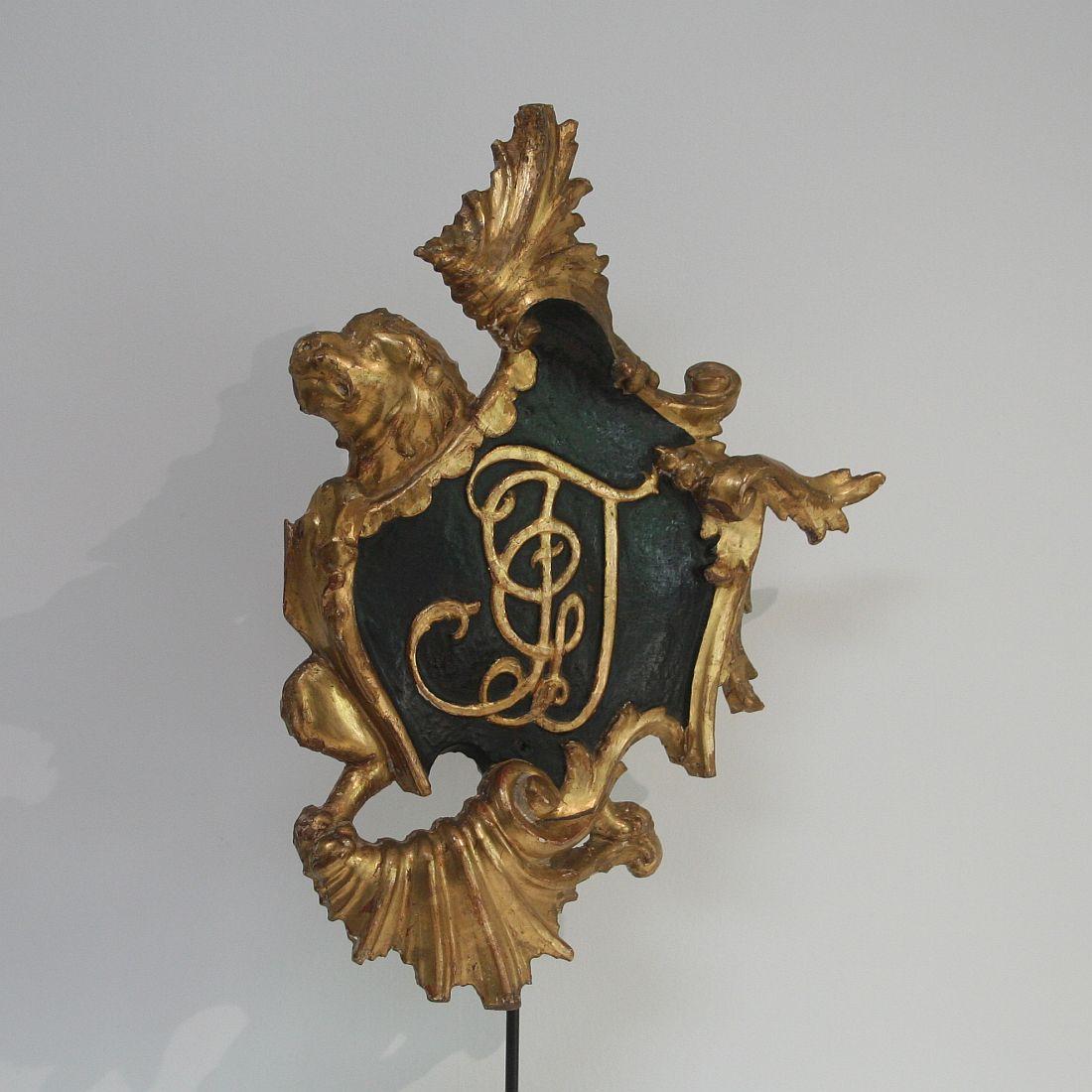 Italian 18th Century Baroque Gilded Coat of Arms with Lion 2