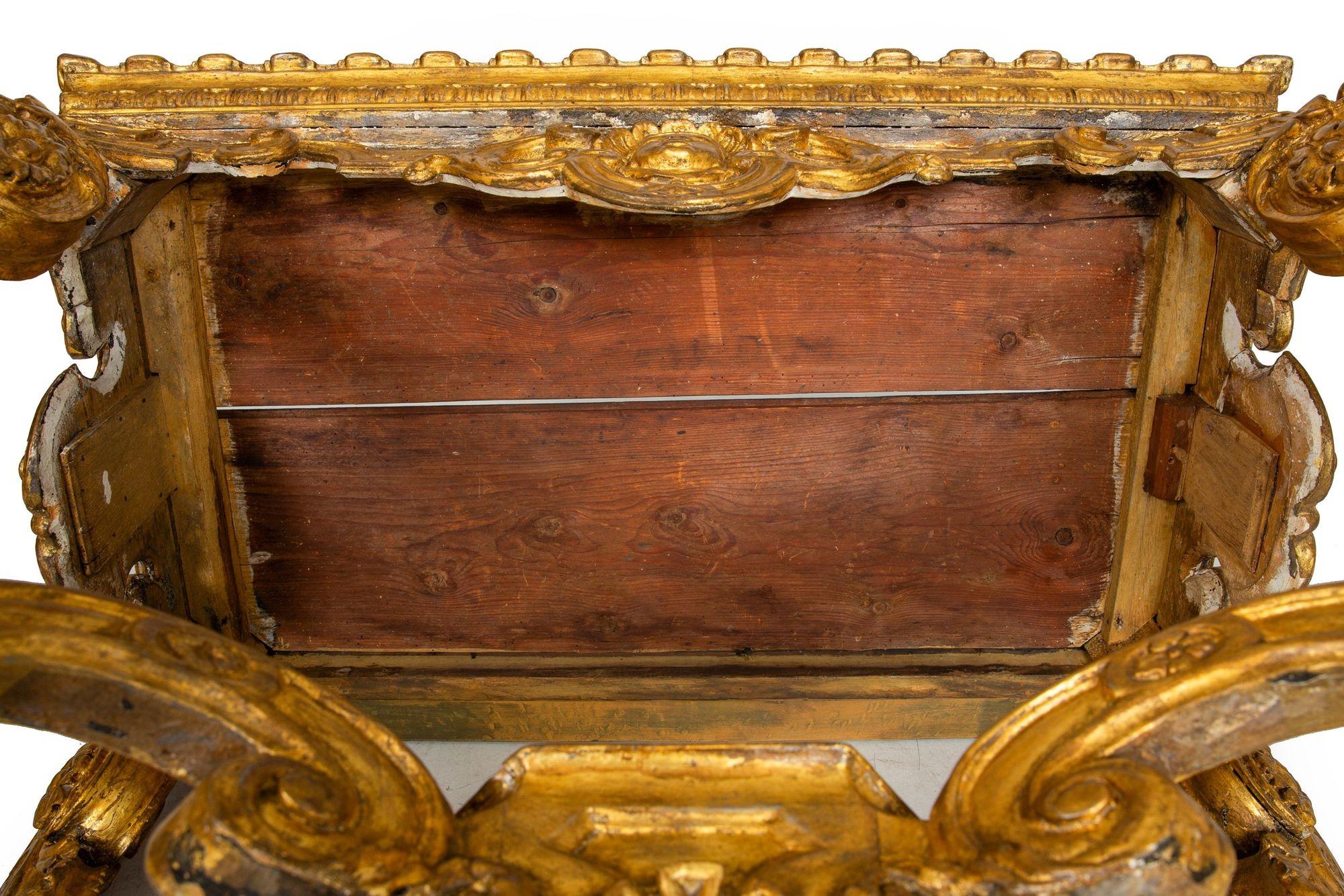 Italian 18th Century Baroque Giltwood Marble Top Console Table For Sale 12