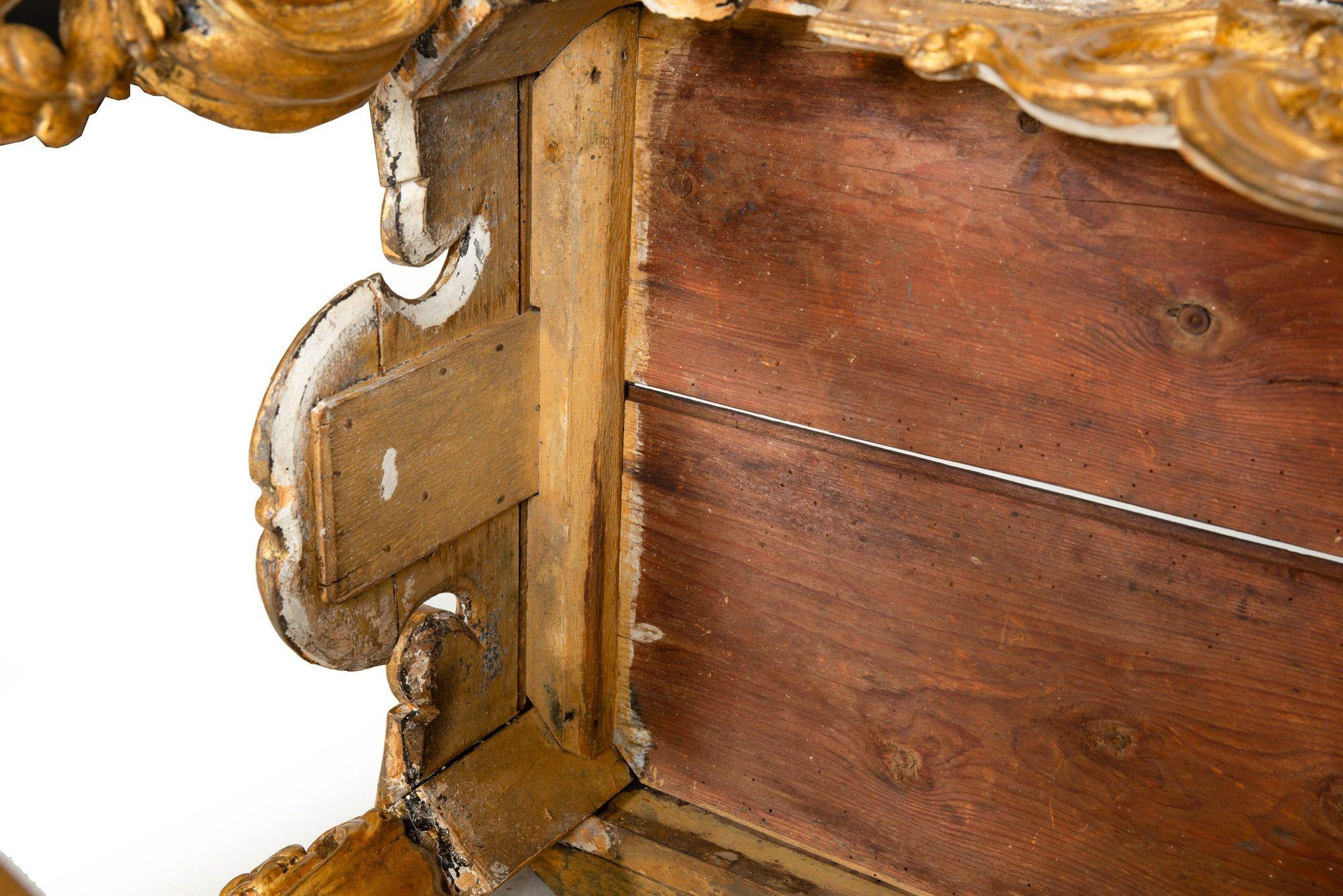 Italian 18th Century Baroque Giltwood Marble Top Console Table For Sale 15