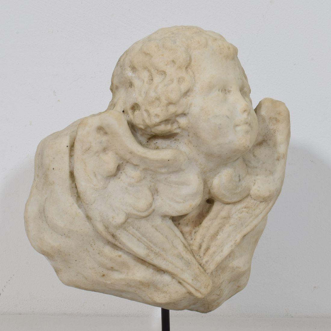 Italian 18th Century Baroque Marble Winged Angel Head For Sale 7