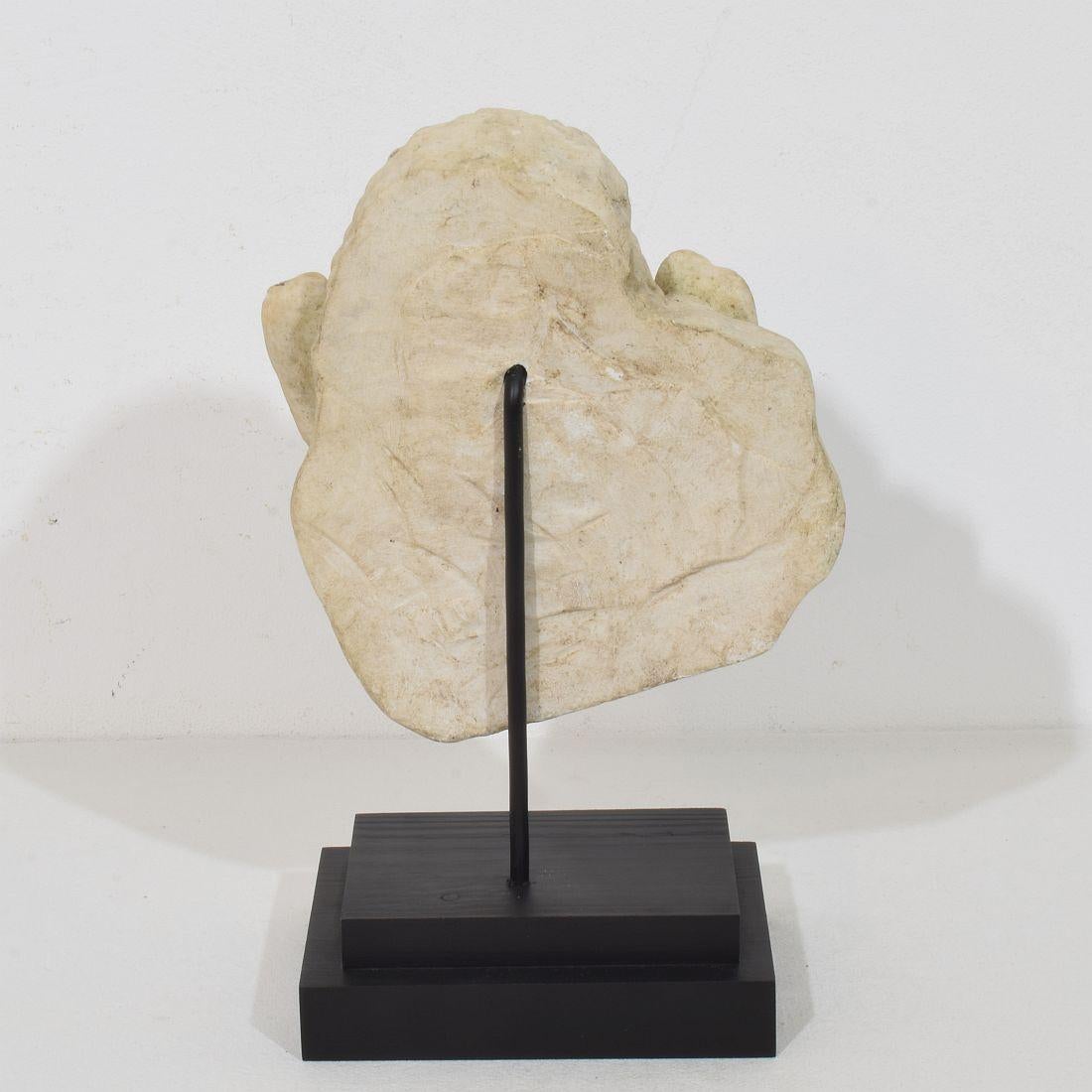 Italian 18th Century Baroque Marble Winged Angel Head For Sale 2