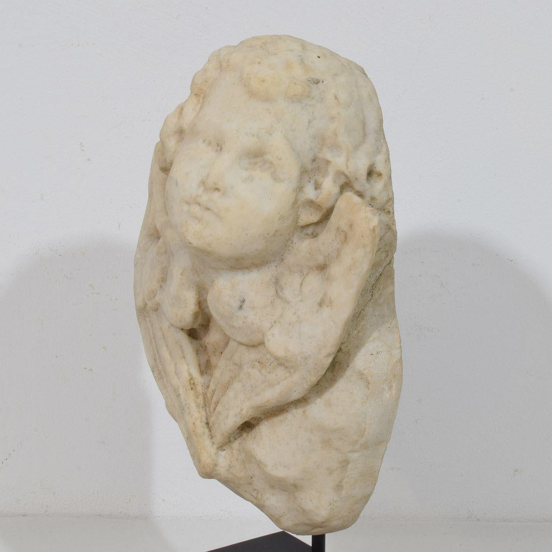 Italian 18th Century Baroque Marble Winged Angel Head For Sale 4