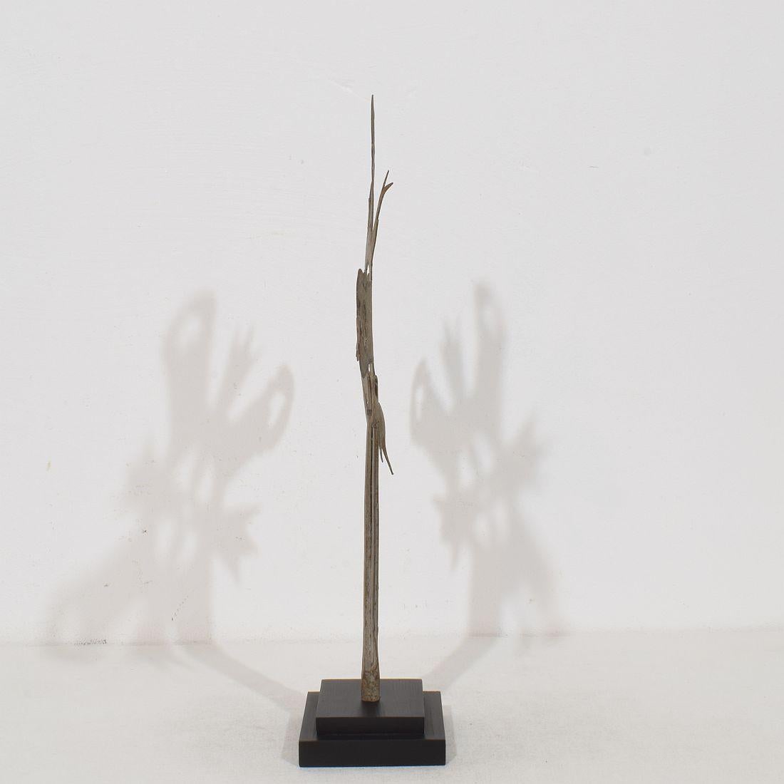 Italian, 18th Century, Baroque Painted Metal Procession Cross In Good Condition For Sale In Buisson, FR