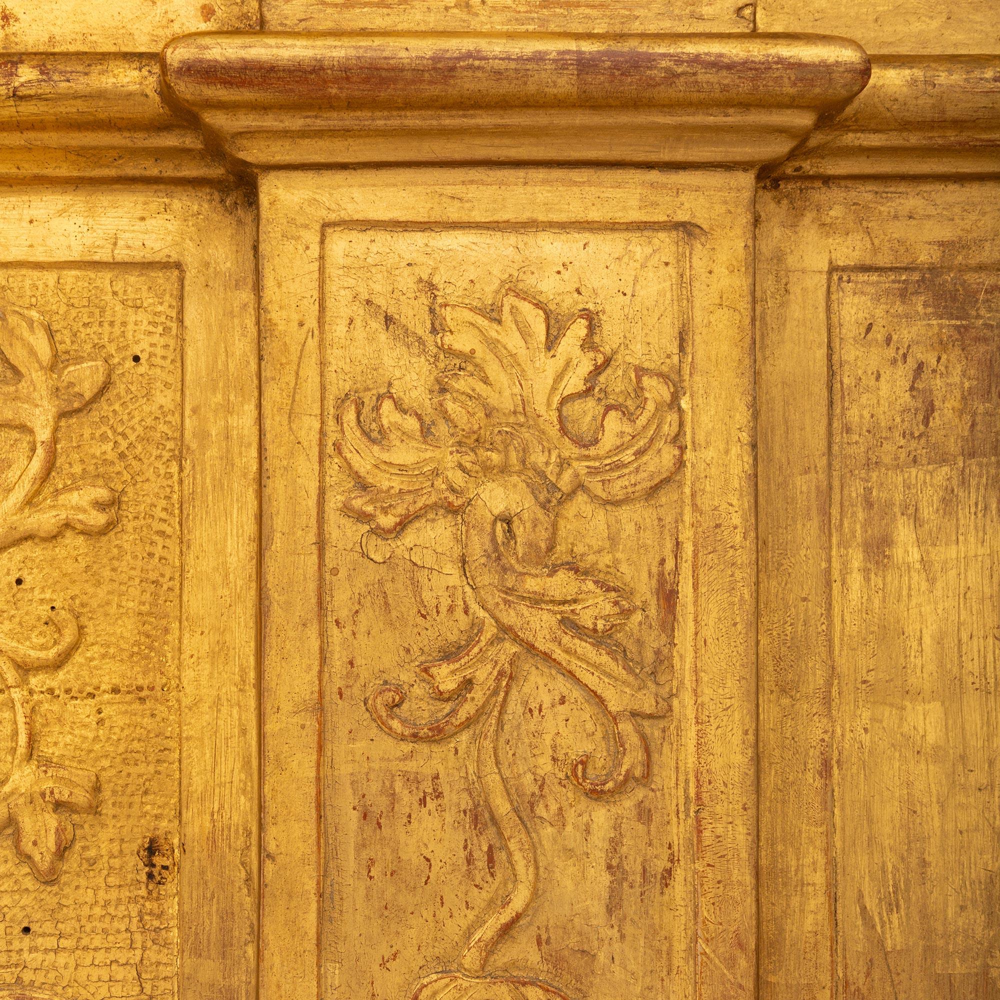 Italian 18th Century Baroque Period Giltwood Wall Decor Panel For Sale 1