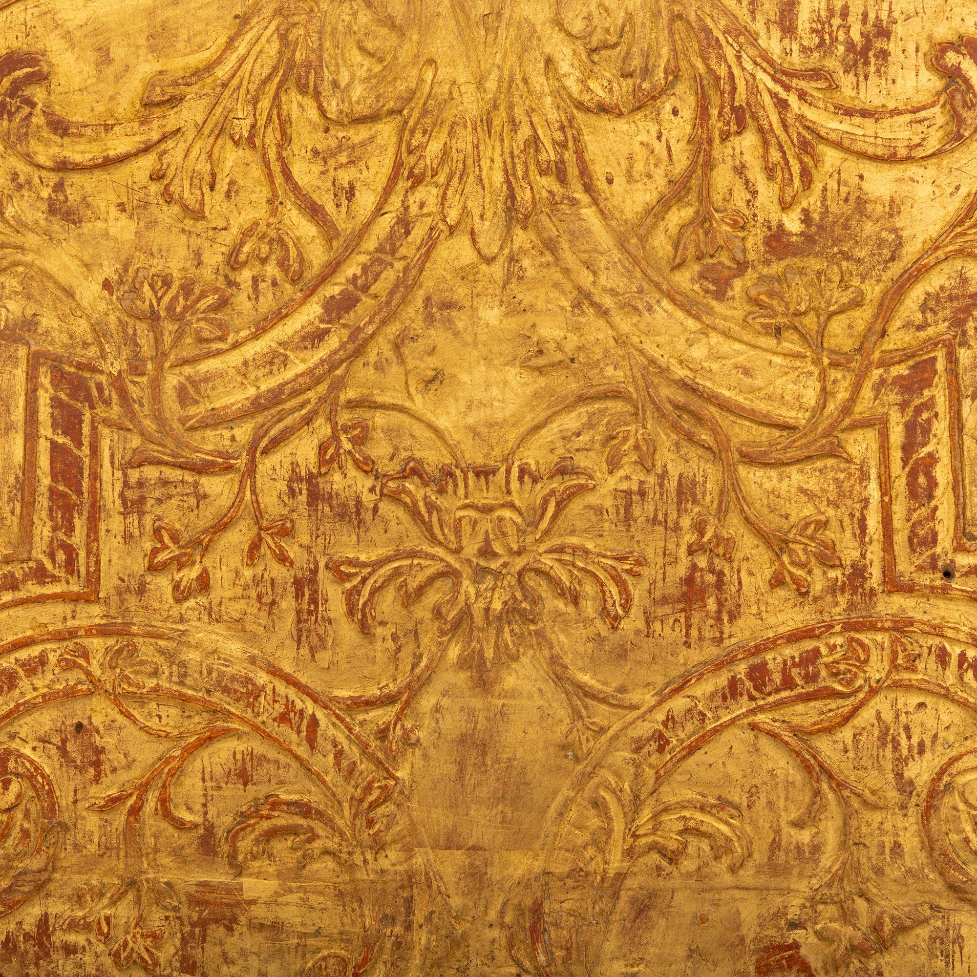 Bois doré Panneau mural italien d'époque baroque du 18ème siècle en bois doré en vente
