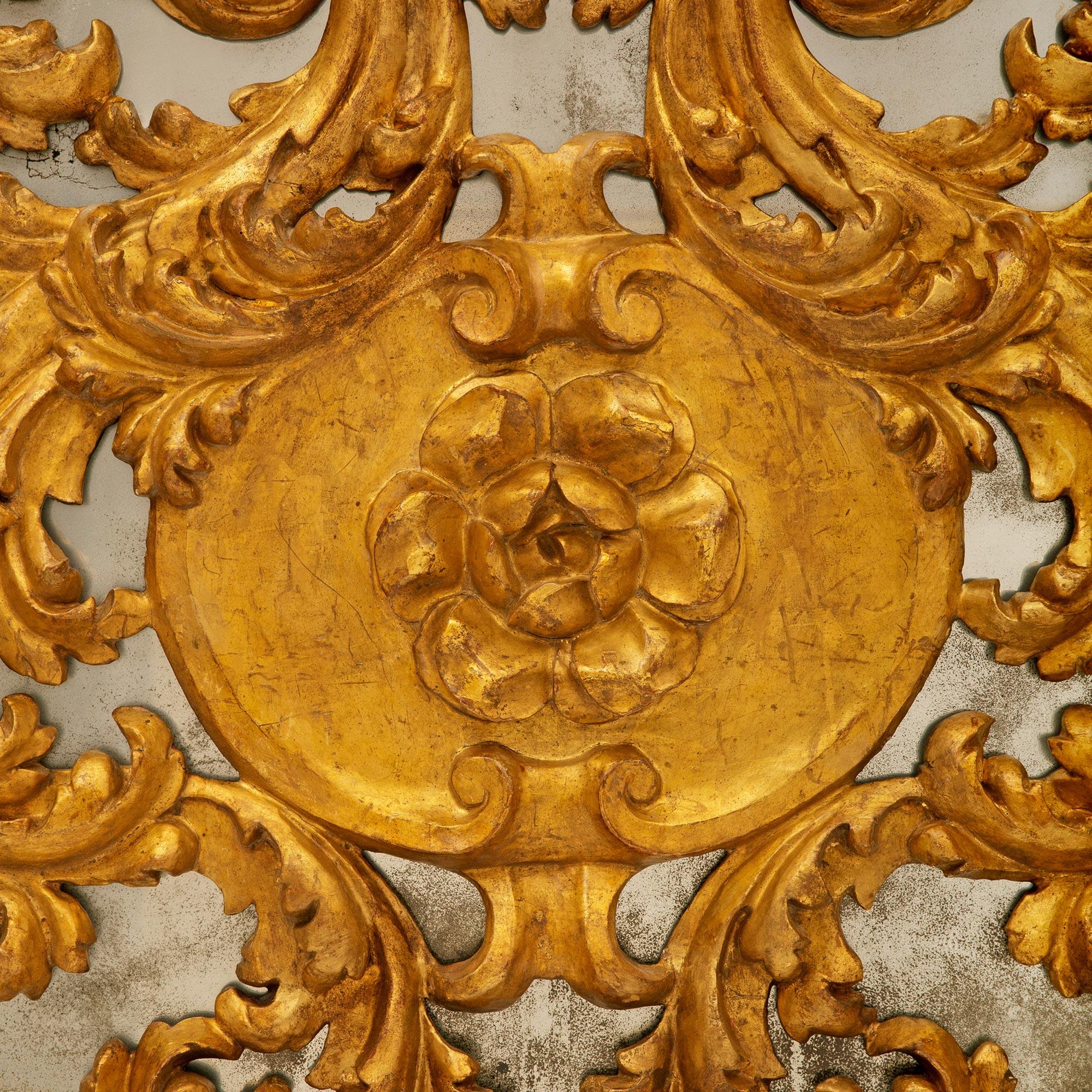 Decoración de pared/espejo italiano de época barroca del siglo XVIII Meca en Bueno estado para la venta en West Palm Beach, FL