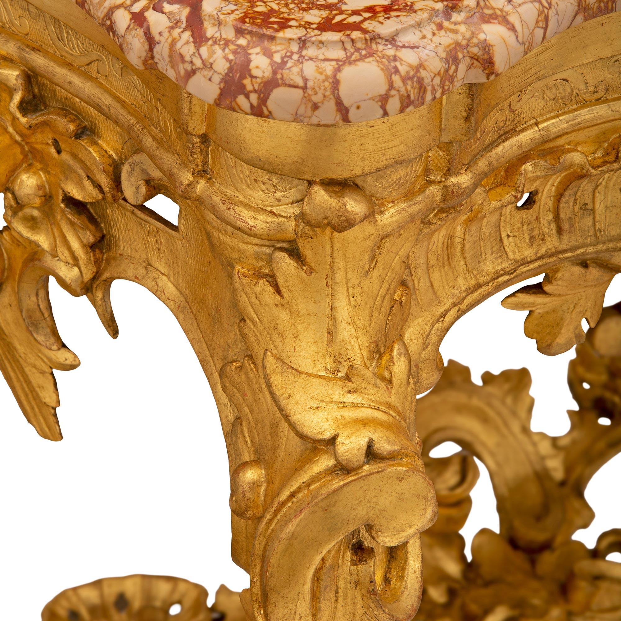 Italienische Konsole aus vergoldetem Holz und Sarrancolin-Marmor im Barockstil des 18. Jahrhunderts im Angebot 1