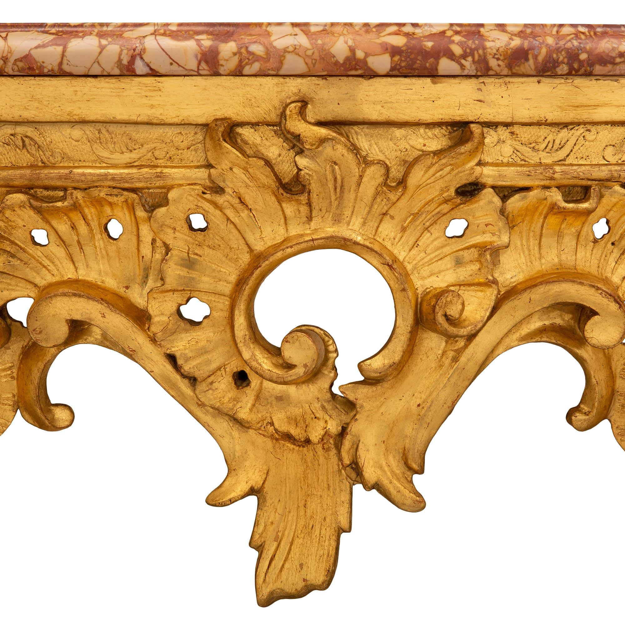 Italienische Konsole aus vergoldetem Holz und Sarrancolin-Marmor im Barockstil des 18. Jahrhunderts im Angebot 2