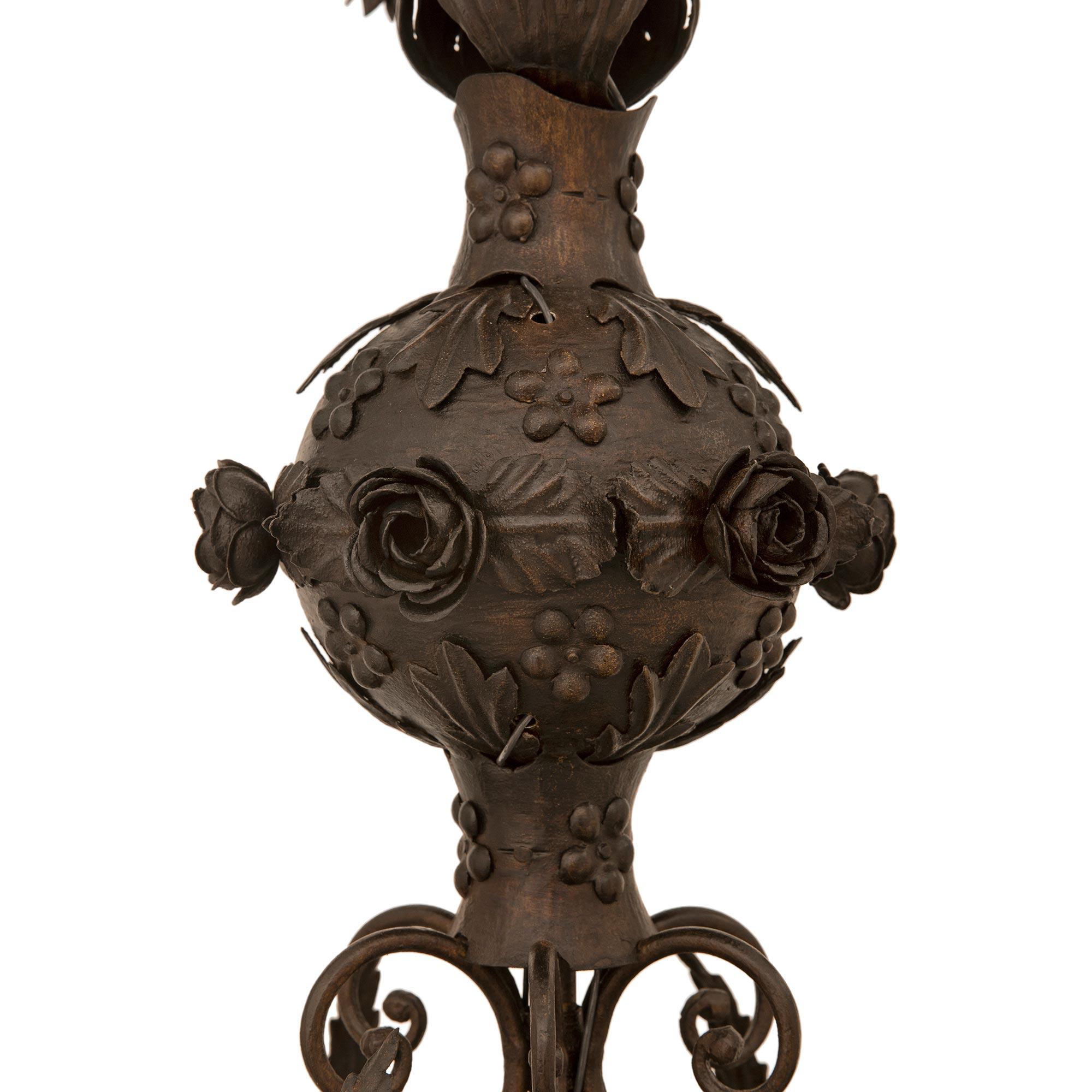 Metal Italian 18th Century Baroque St. Patinated Bronze And Tole Chandelier