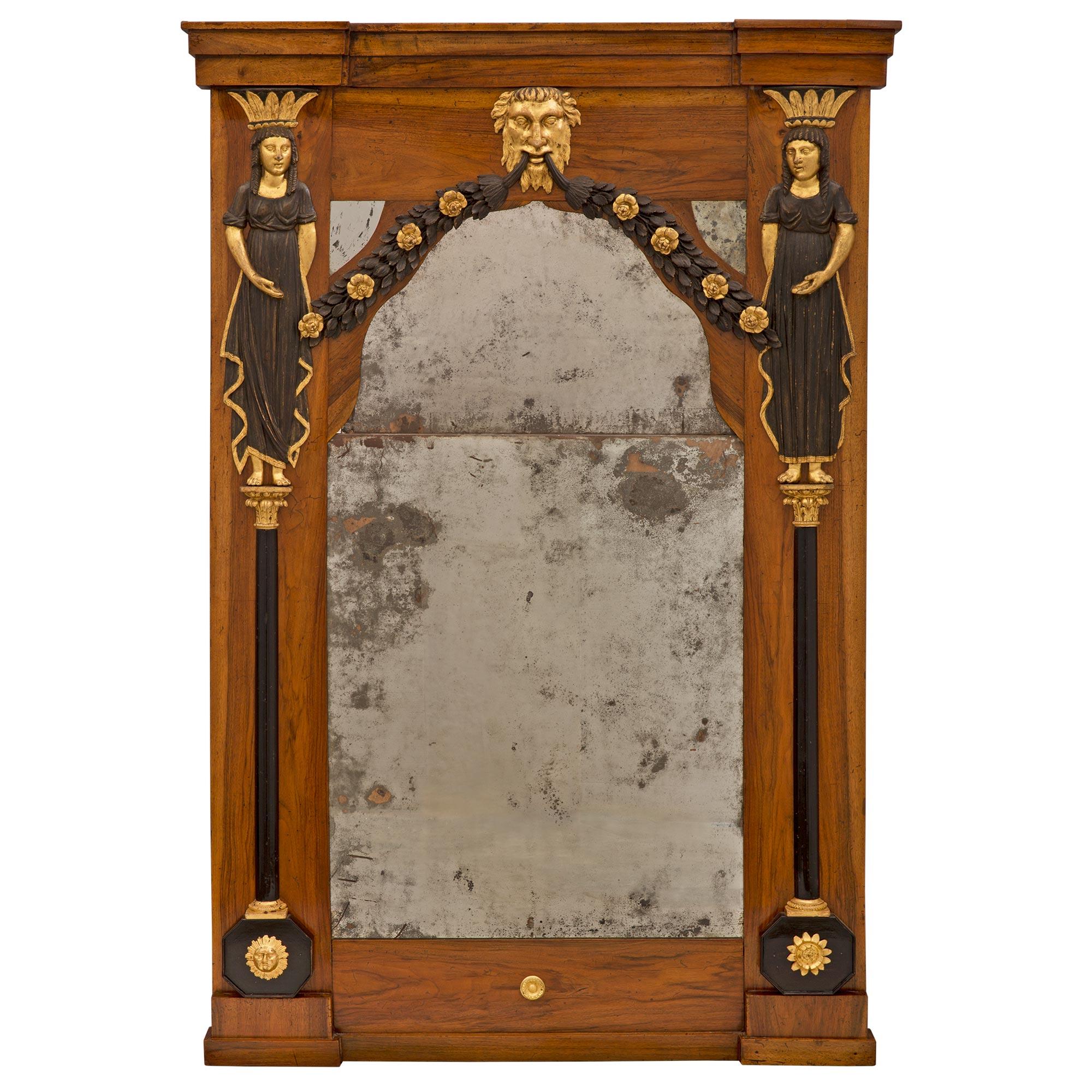 Italian 18th Century Baroque Walnut and Giltwood Mirror For Sale