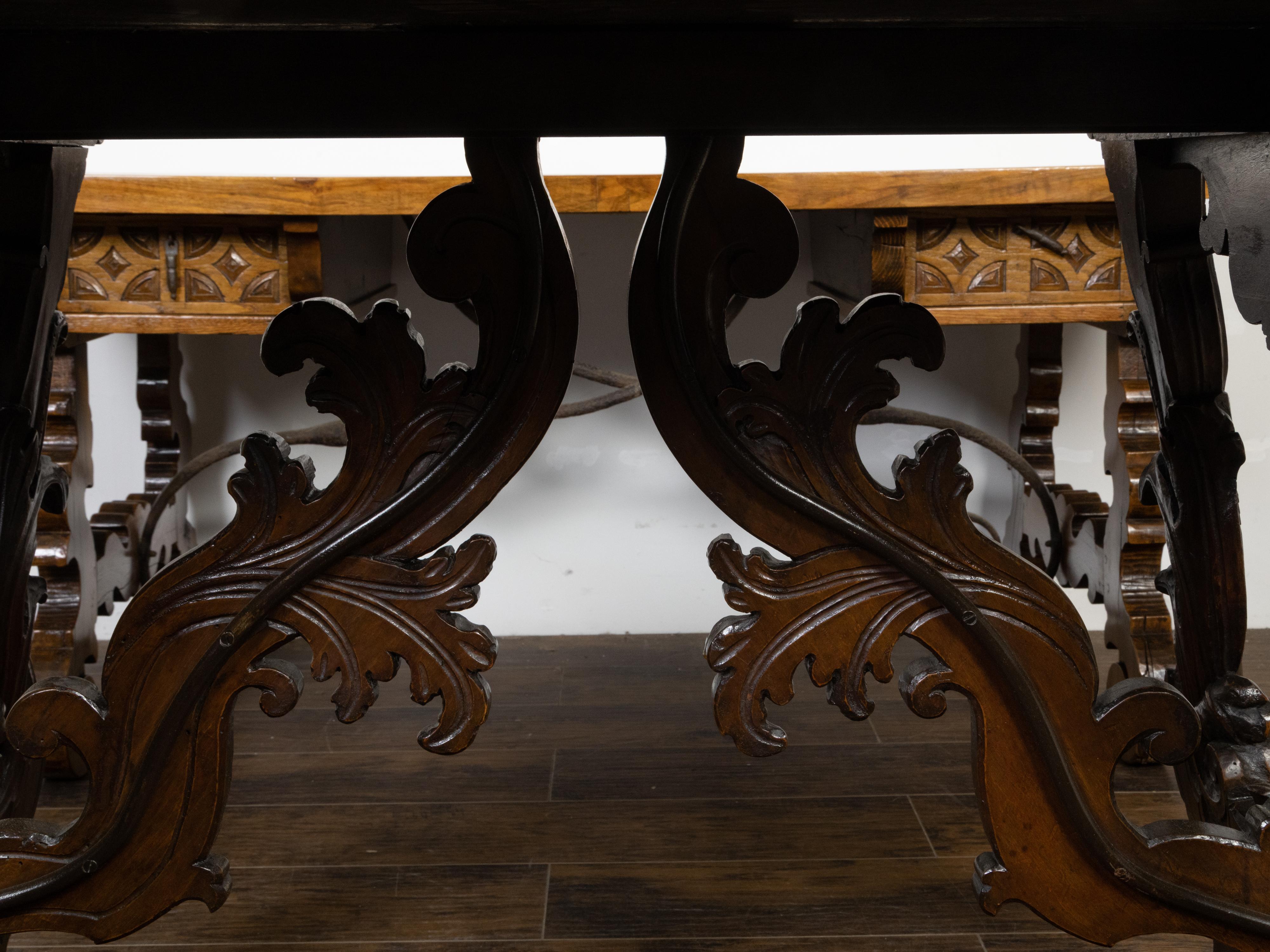 Italian 18th Century Baroque Walnut Fratino Console Table with Carved Foliage For Sale 6