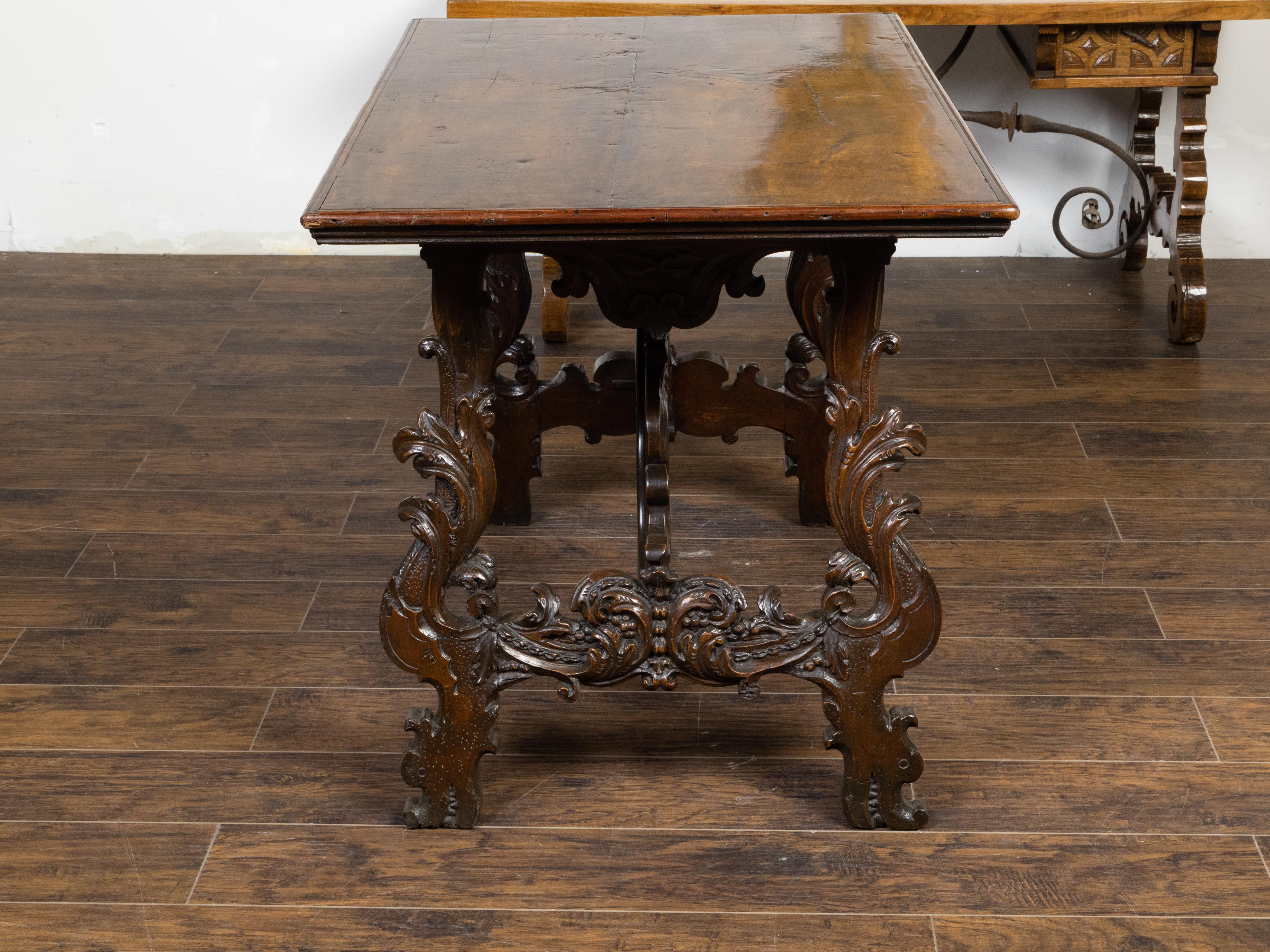 Italian 18th Century Baroque Walnut Fratino Console Table with Carved Foliage For Sale 3