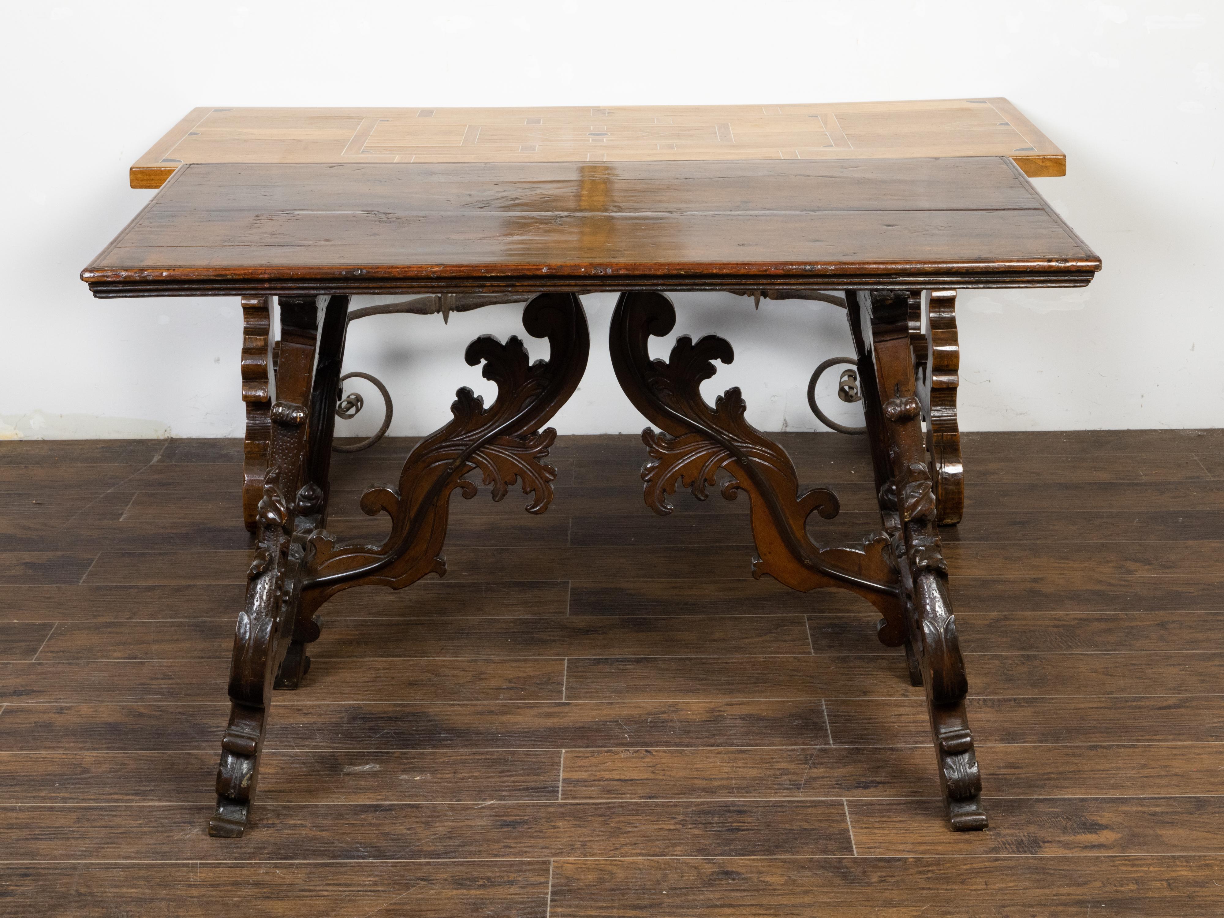 Italian 18th Century Baroque Walnut Fratino Console Table with Carved Foliage For Sale 4