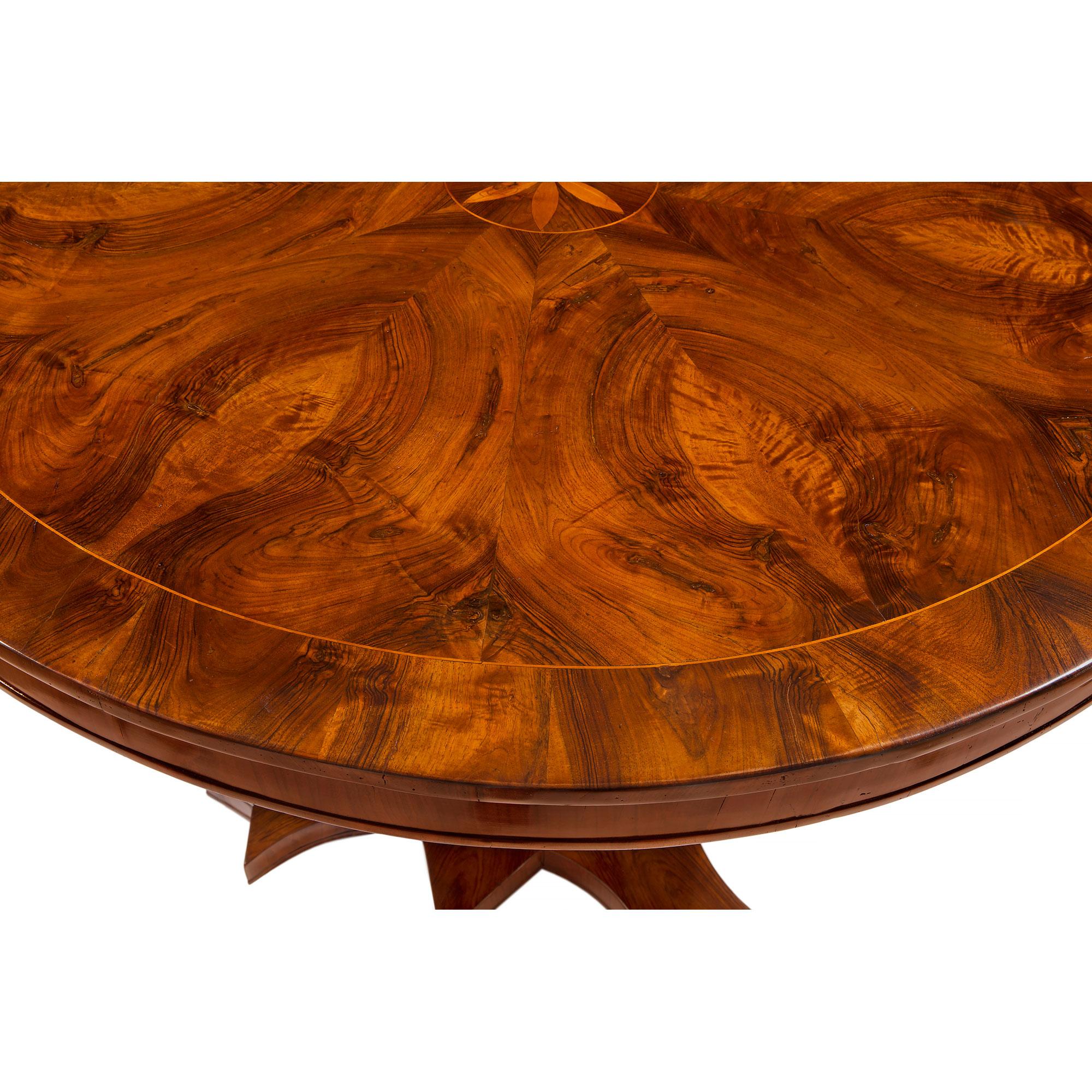 18th Century and Earlier Italian 18th Century Burl Walnut Center Table from Bologna For Sale