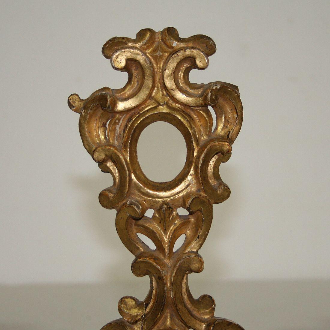 Italian, 18th Century Carved Giltwood Baroque Reliquary 1