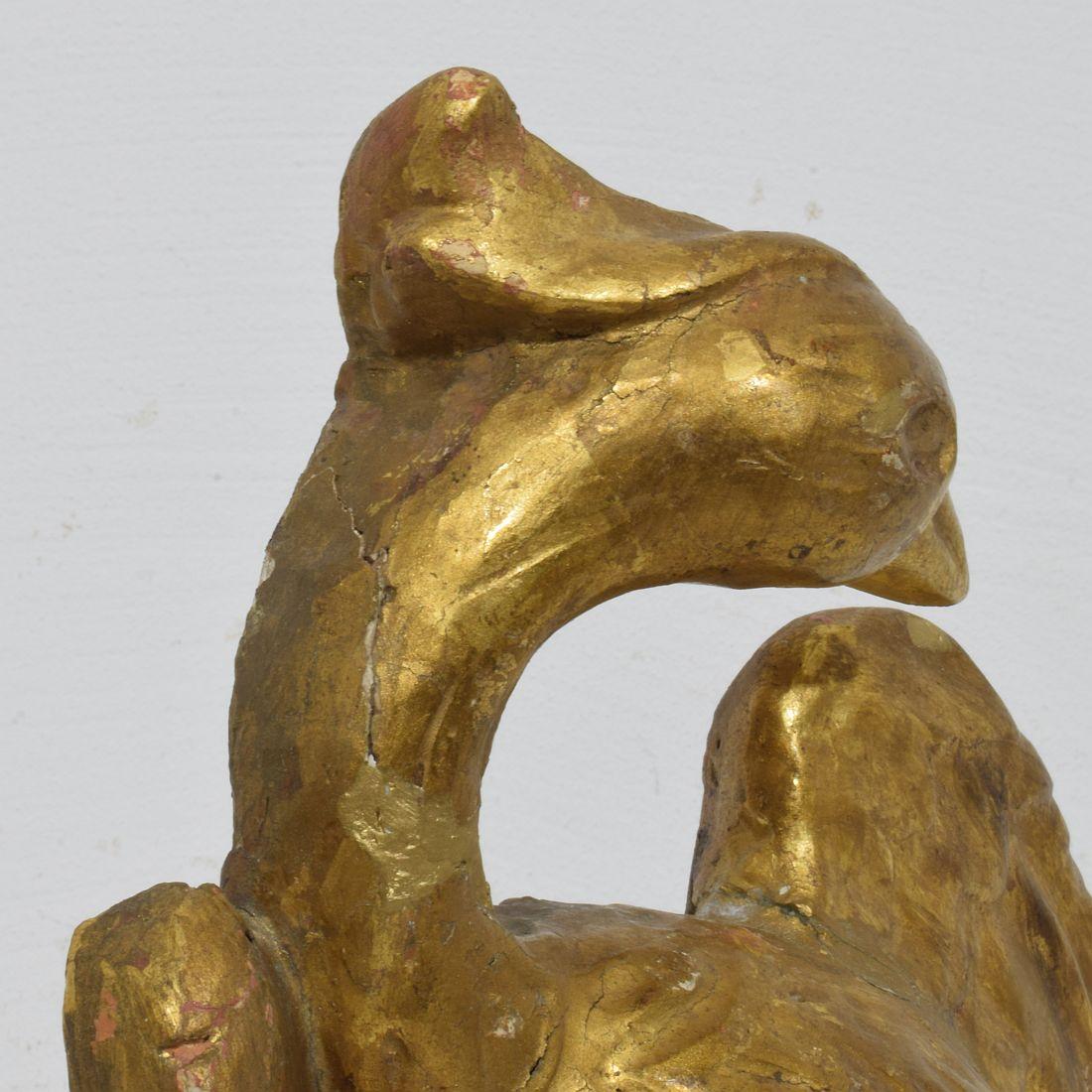 Ornement d'oiseaux italien du 18ème siècle en bois doré sculpté de style néoclassique en vente 5
