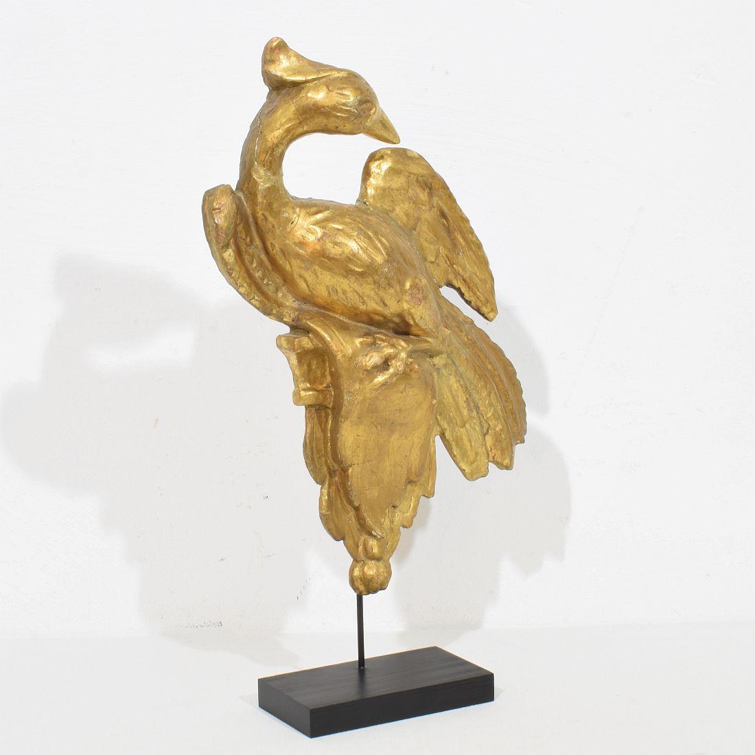 Néoclassique Ornement d'oiseaux italien du 18ème siècle en bois doré sculpté de style néoclassique en vente